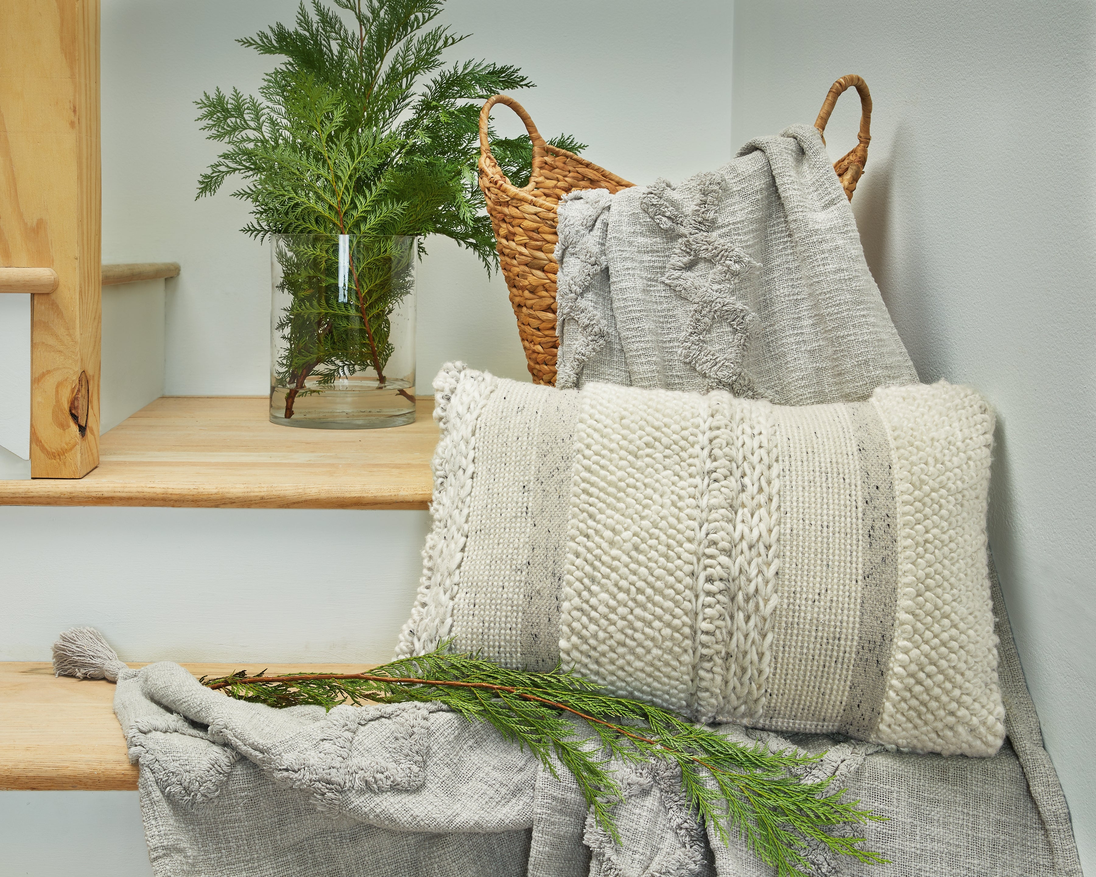 Orleans Furniture - Ashley Furniture - Standon Pillows - Pillow / Gray/White - A1001005P