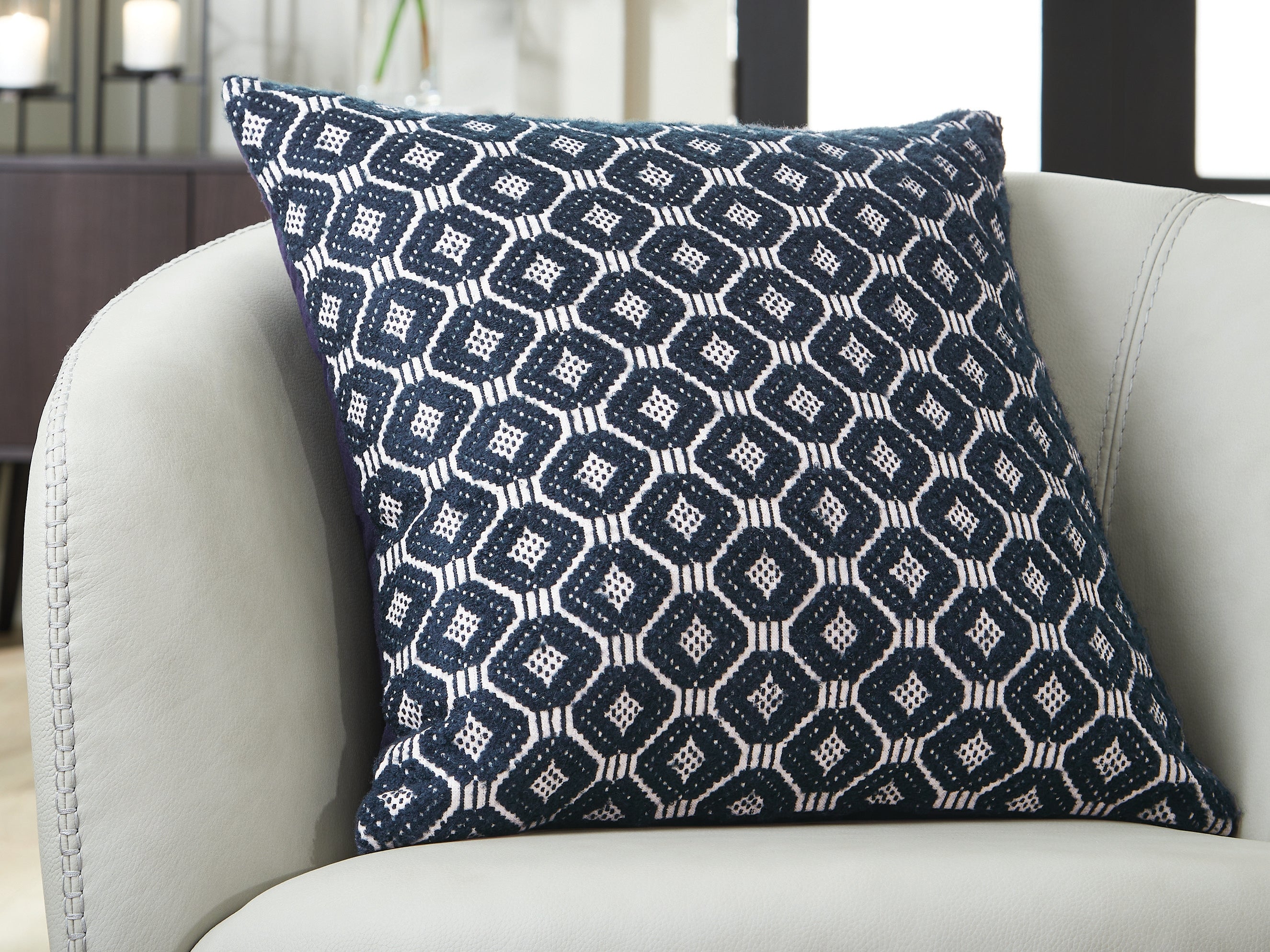 Orleans Furniture - Ashley Furniture - Abra Pillows - Pillow (4/CS) / Black/Ivory - A1001109