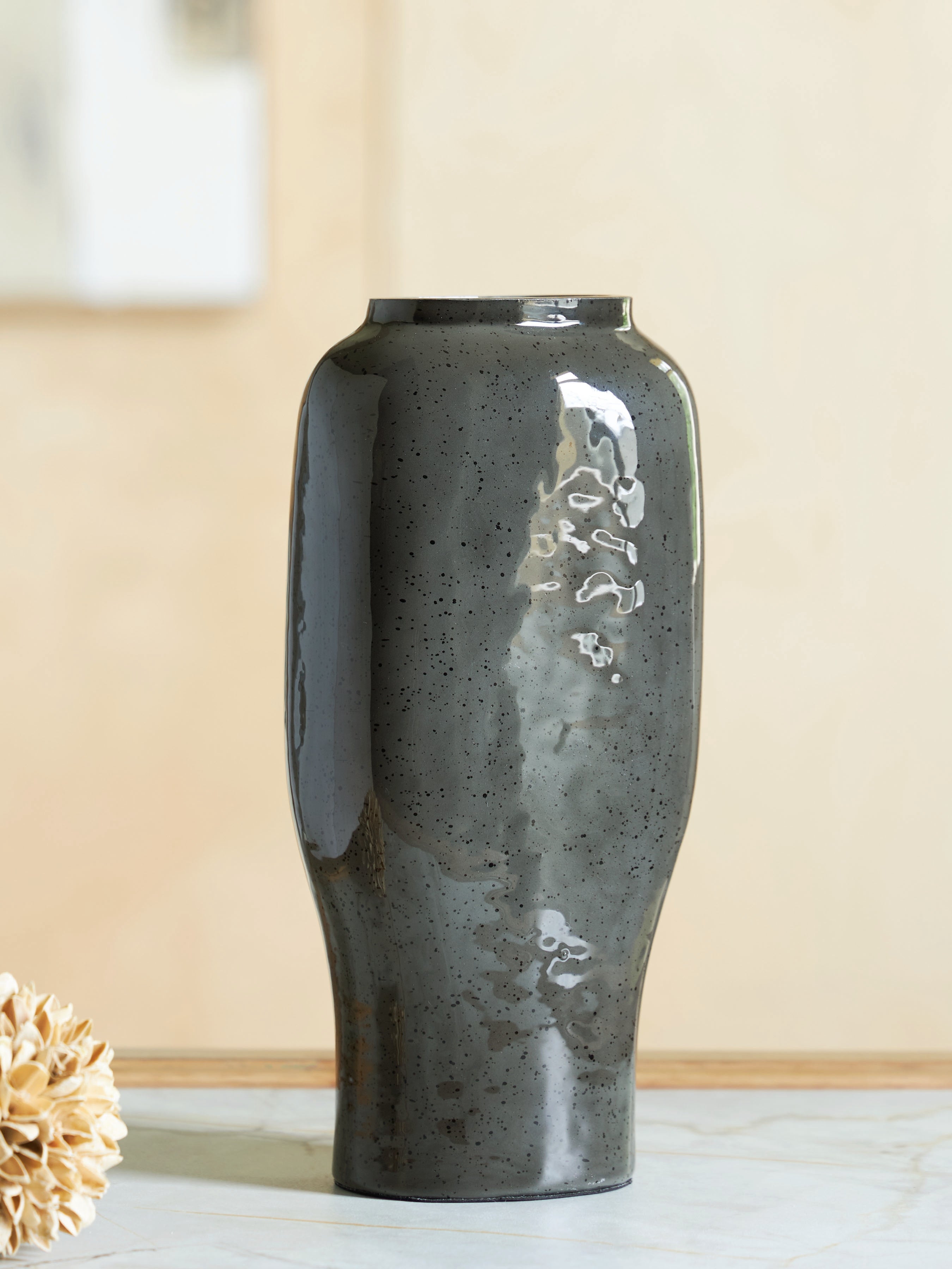Orleans Furniture - Ashley Furniture - Kierlain Vase - Vase / Gray/Black - A2000808