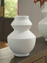 Orleans Furniture - Ashley Furniture - Naveen Vase - Vase / White - A2000870