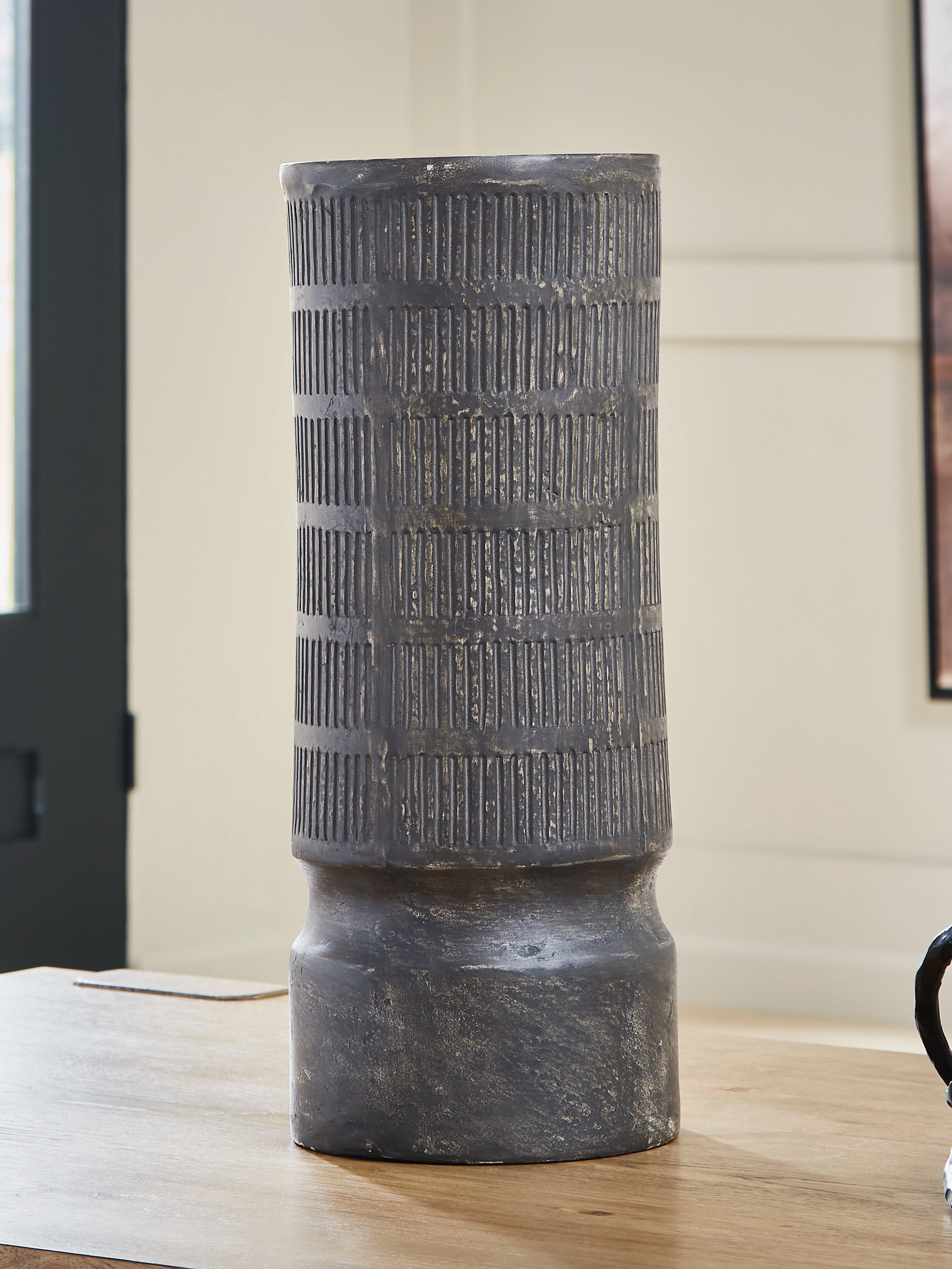 Orleans Furniture - Ashley Furniture - Beninworth Vase - Vase - A2000879