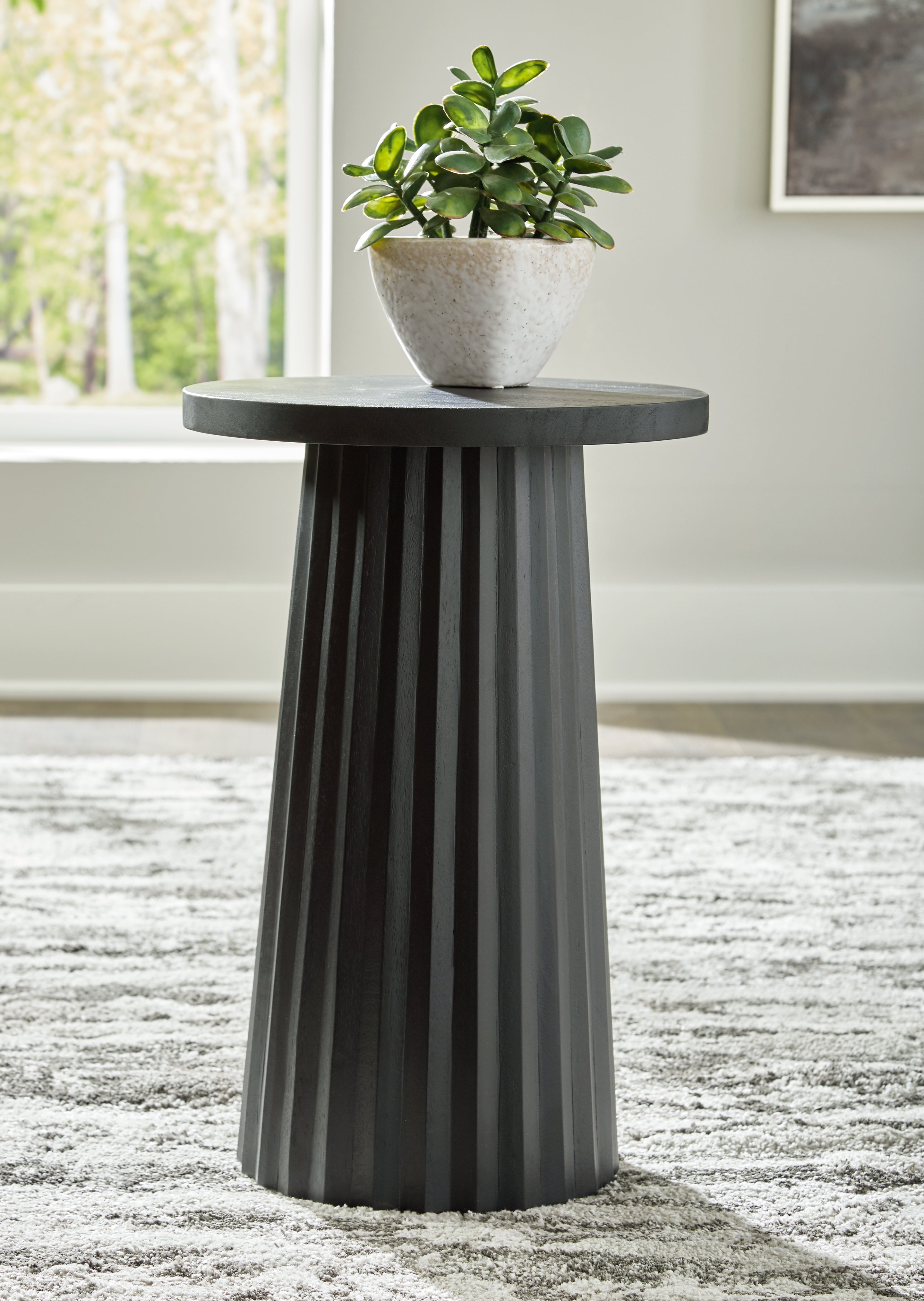 Orleans Furniture - Ashley Furniture - Ceilby Accent Table - Accent Table / Black - A4000603