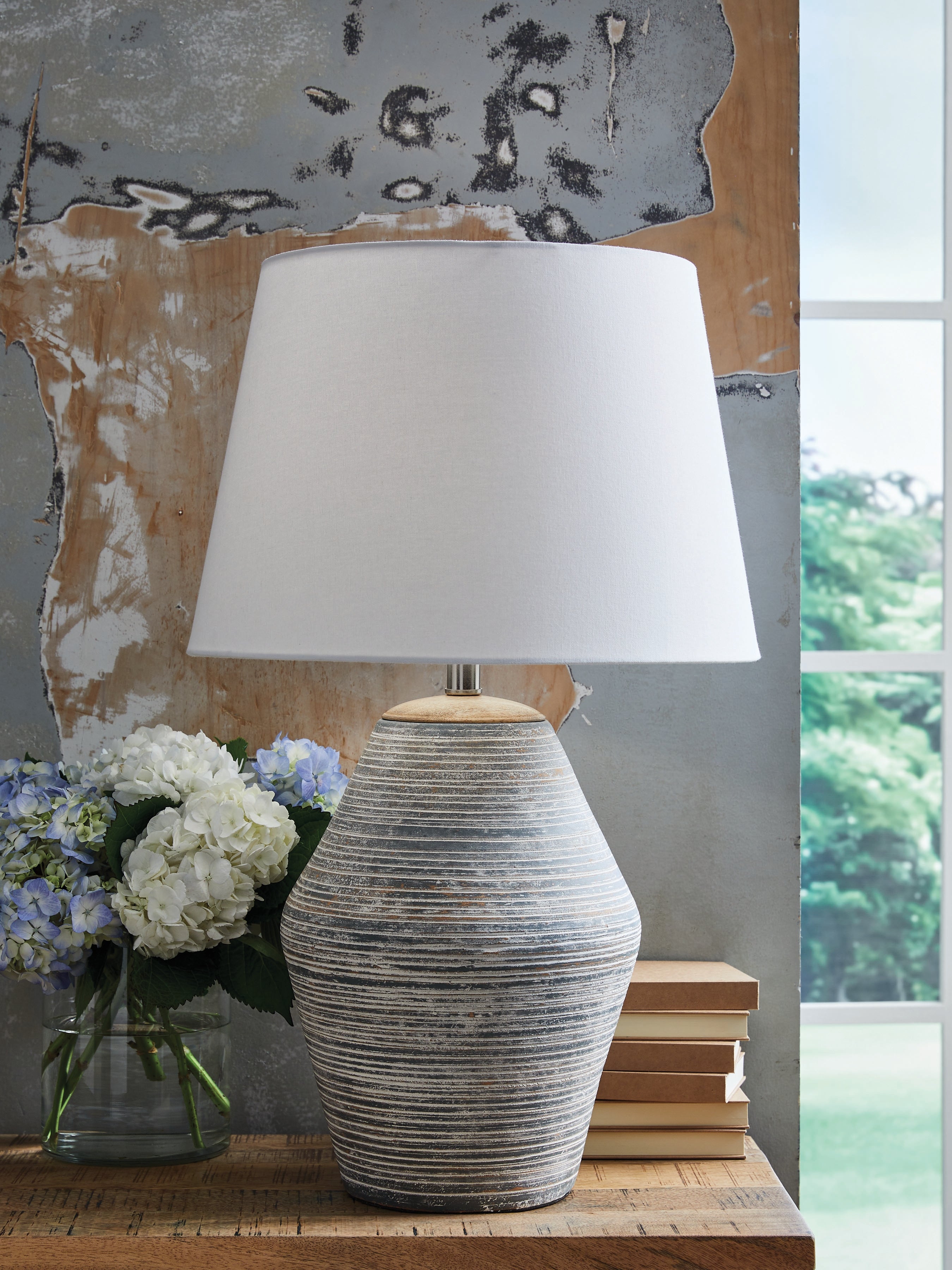 Orleans Furniture - Ashley Furniture - Lawrock Lighting - Terracotta Table Lamp (1/CN) / Antique Blue - L100834