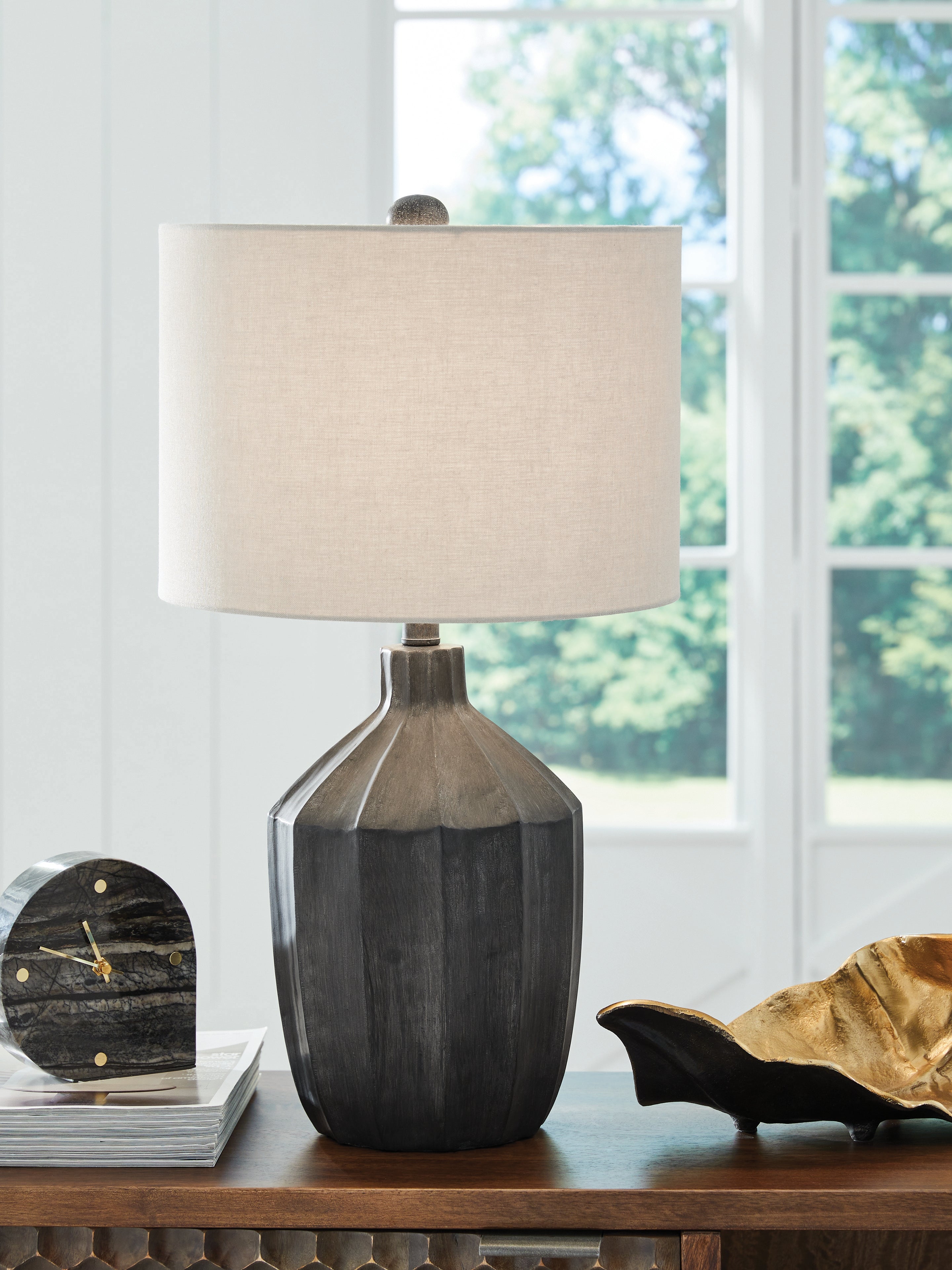 Orleans Furniture - Ashley Furniture - Jilton Lighting - Poly Table Lamp (1/CN) / Black - L235844