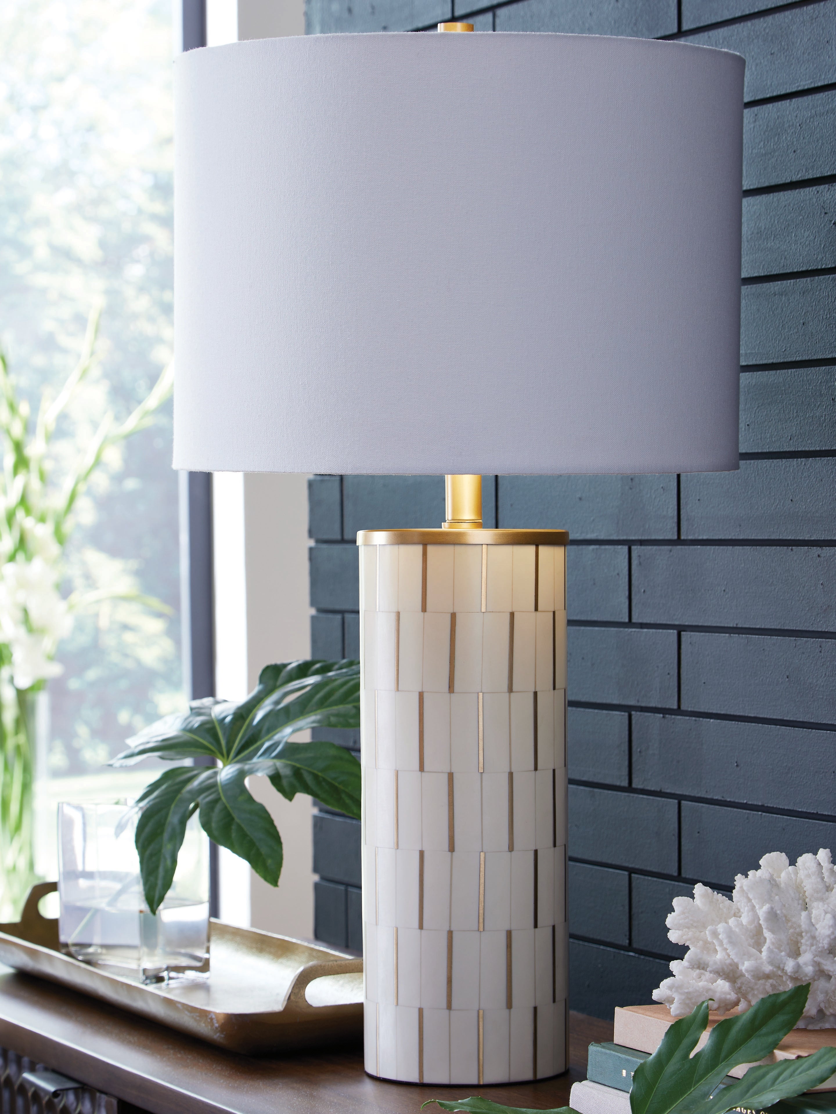 Orleans Furniture - Ashley Furniture - Faridworth Lighting - Poly Table Lamp (1/CN) / White/Gold Finish - L235954