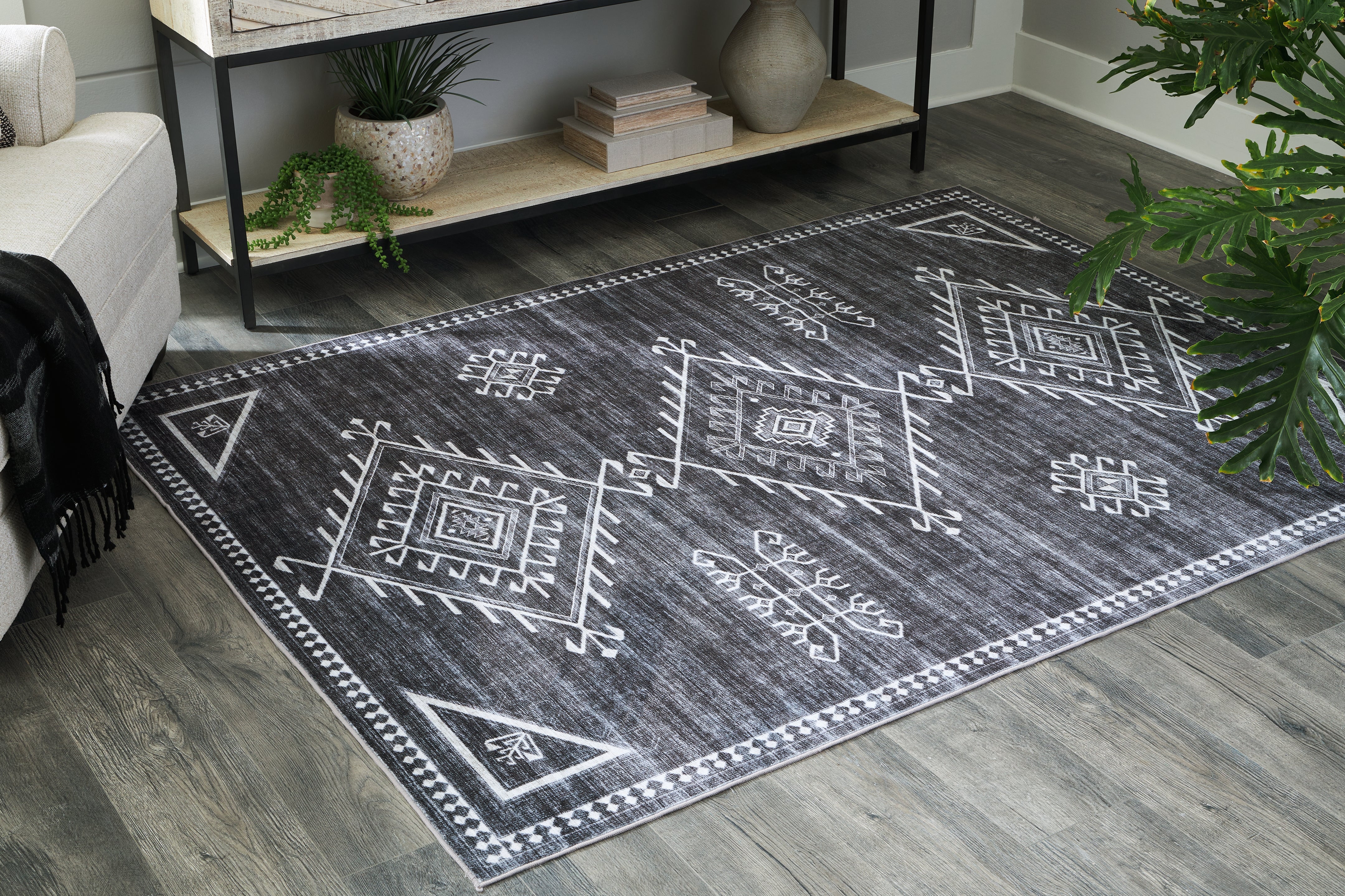 Orleans Furniture - Ashley Furniture - Arloman Rug - 5' x 7' Washable Rug / Black/Cream/Gray - R405932