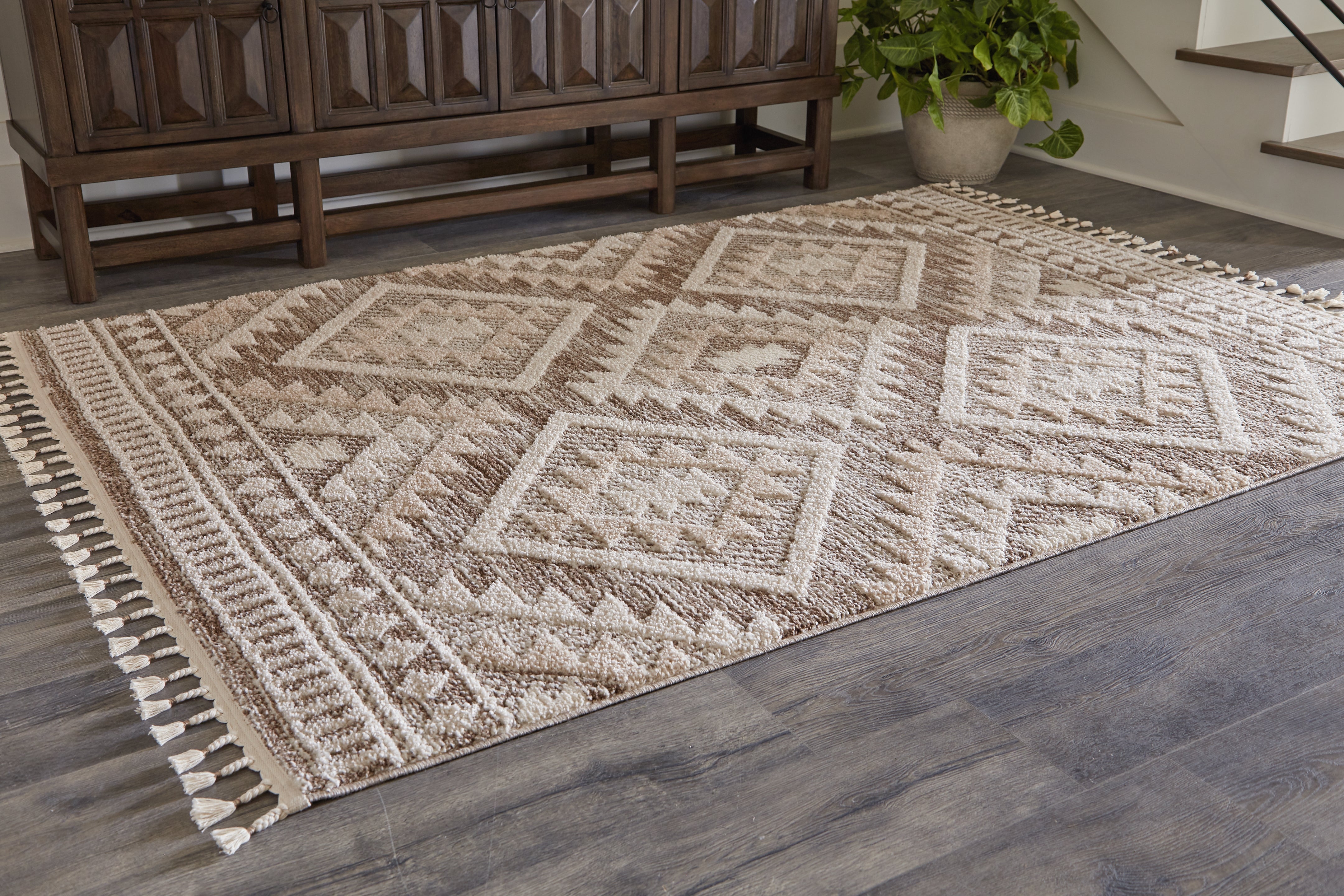 Orleans Furniture - Ashley Furniture - Odedale Rug - 8' x 10' Rug / Tan/Cream - R406061