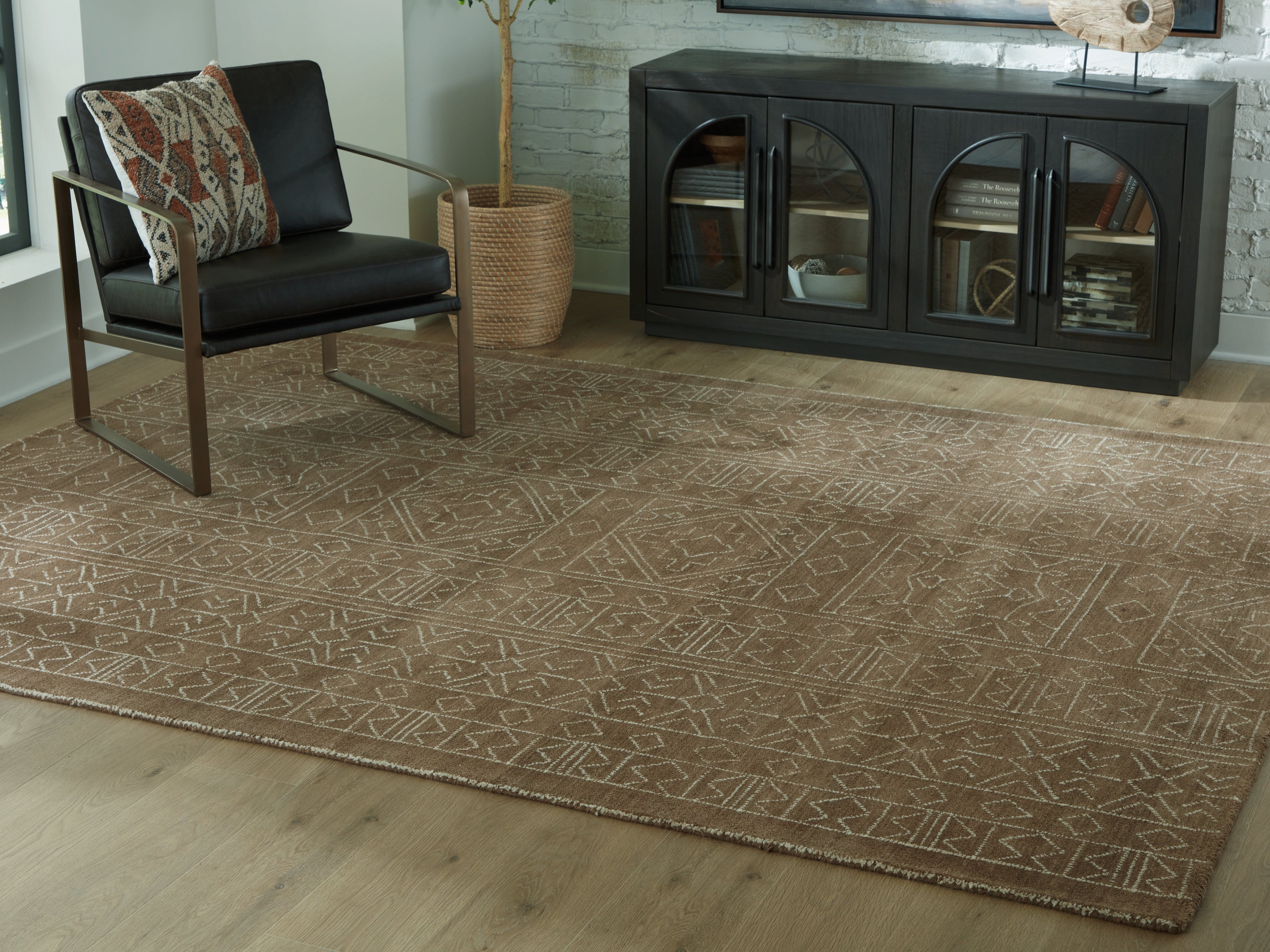 Orleans Furniture - Ashley Furniture - Merrittman Rug - 5' x 7' Area Rug / Brown/Ivory - R407702
