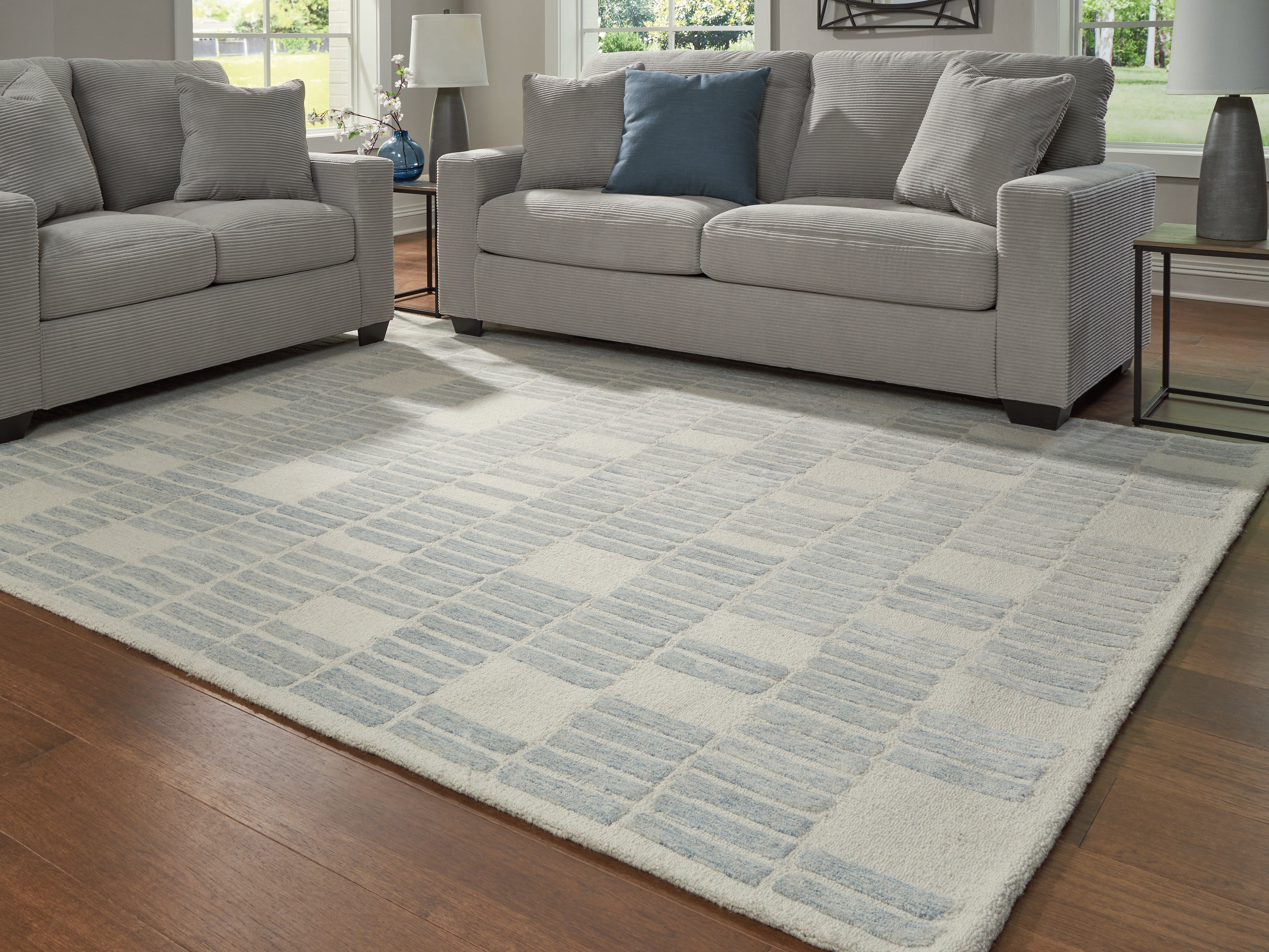 Orleans Furniture - Ashley Furniture - Dylanton Rug - 5' x 7' Area Rug / Ivory/Blue - R407812