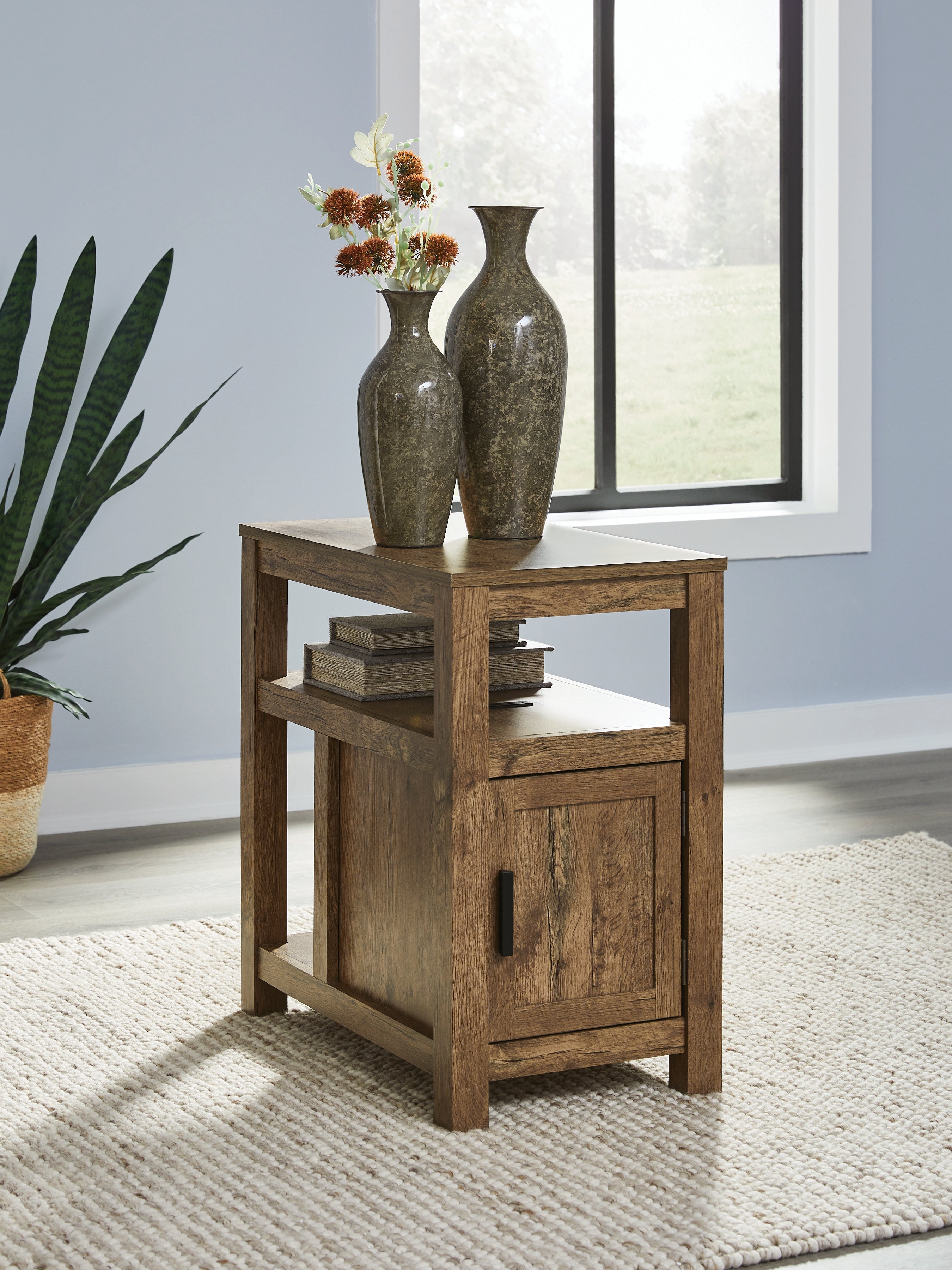 Orleans Furniture - Ashley Furniture - Fendenmore Chairside End Table - Chair Side End Table / Brown - T190-117