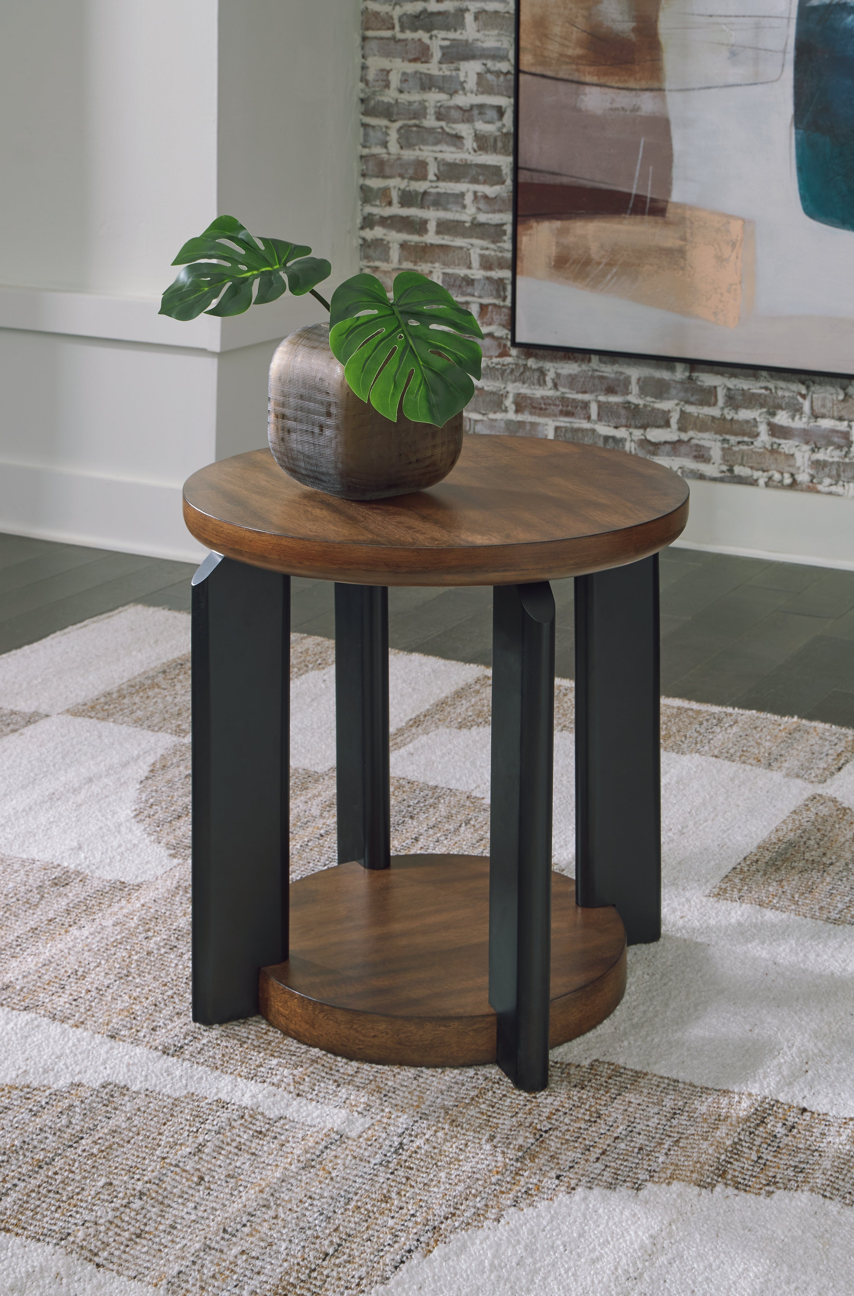 Orleans Furniture - Ashley Furniture - Kraeburn End Table - Round End Table / Brown/Black - T624-6