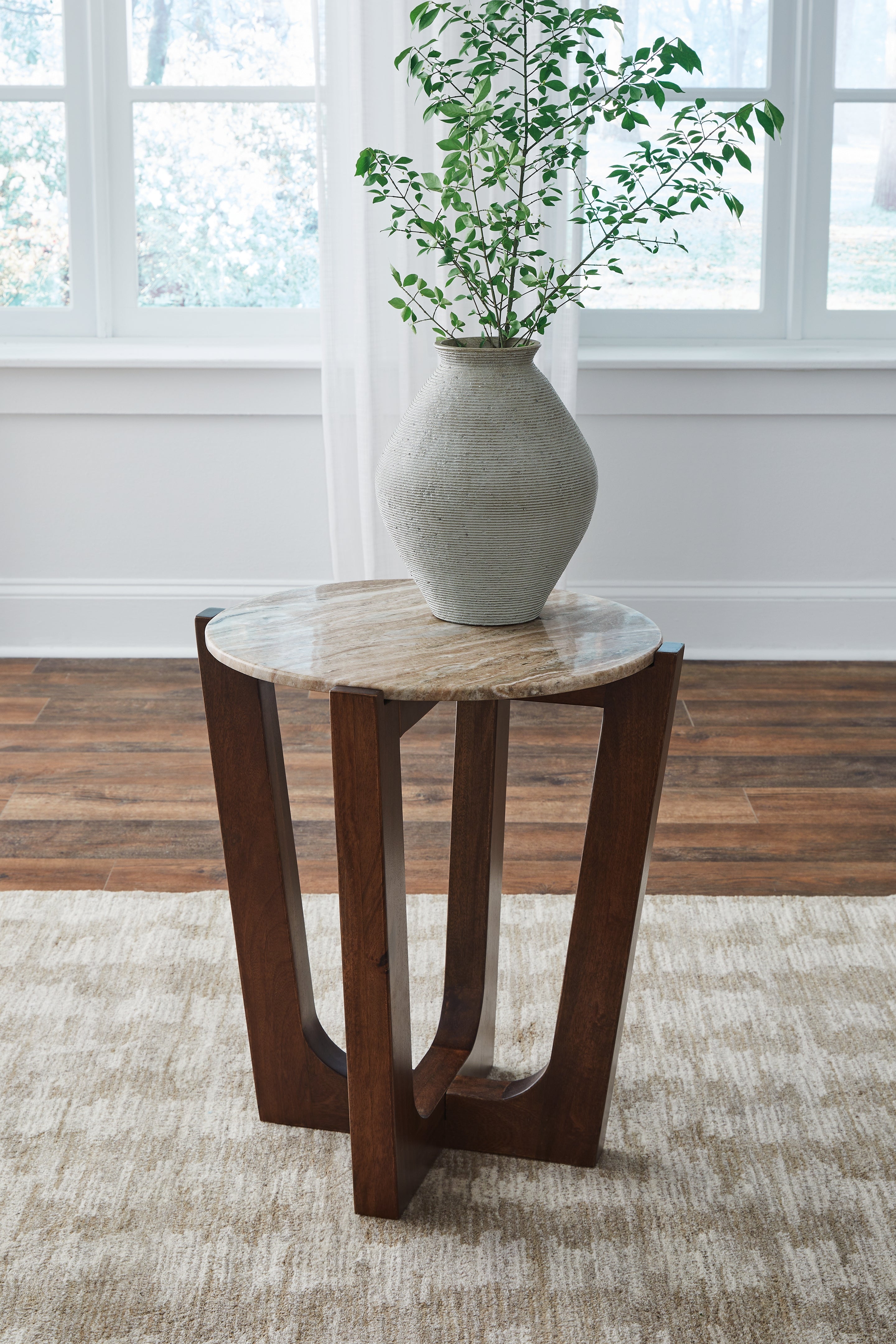 Orleans Furniture - Ashley Furniture - Tanidore End Table - Round End Table / Warm Brown - T667-6