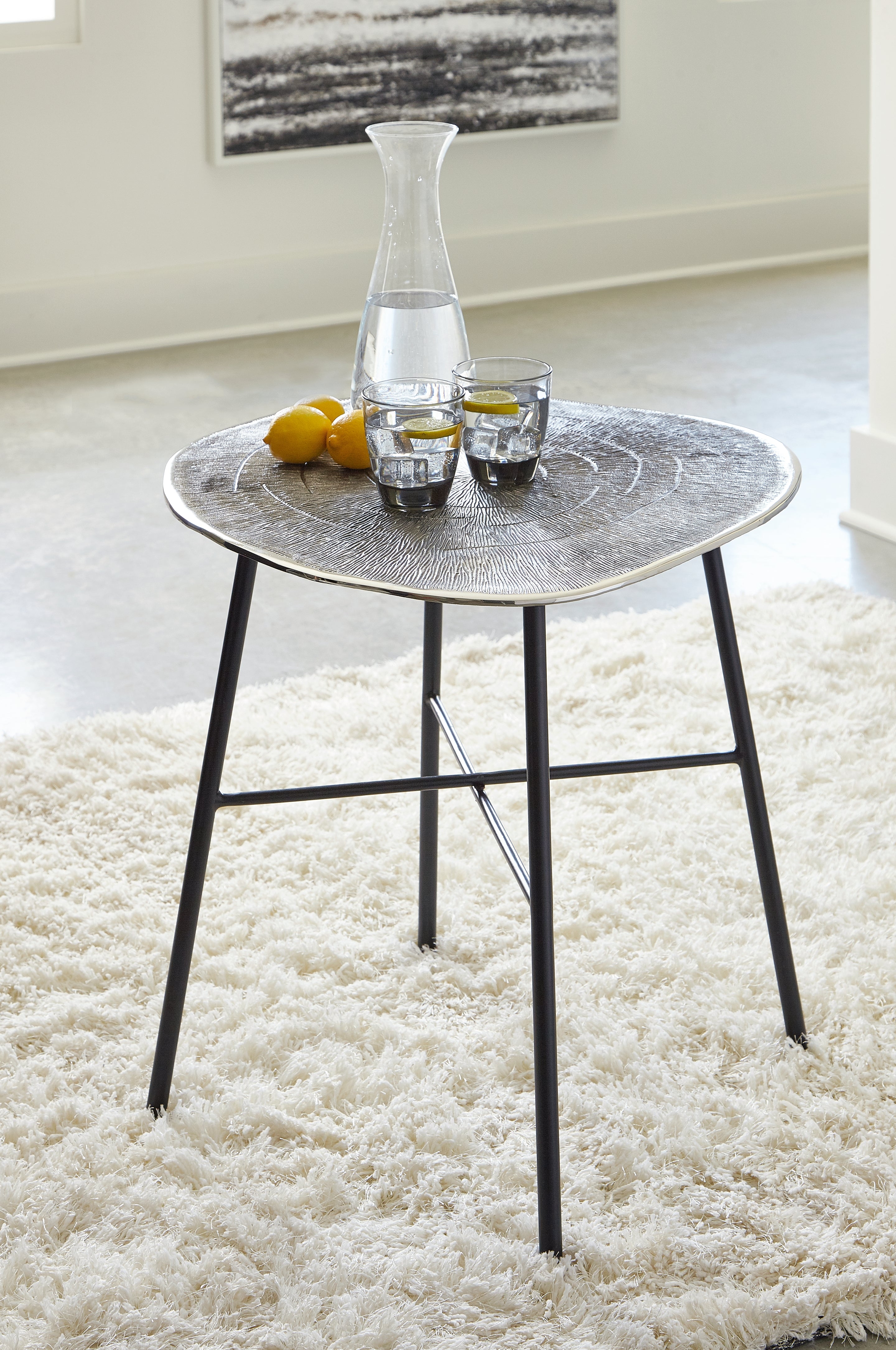 Orleans Furniture - Ashley Furniture - Laverford End Table - Round End Table / Chrome/Black - T836-6