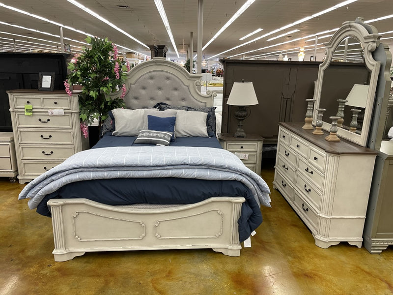 Load image into Gallery viewer, Valencia Bed with Dresser Mirror and Nightstand
