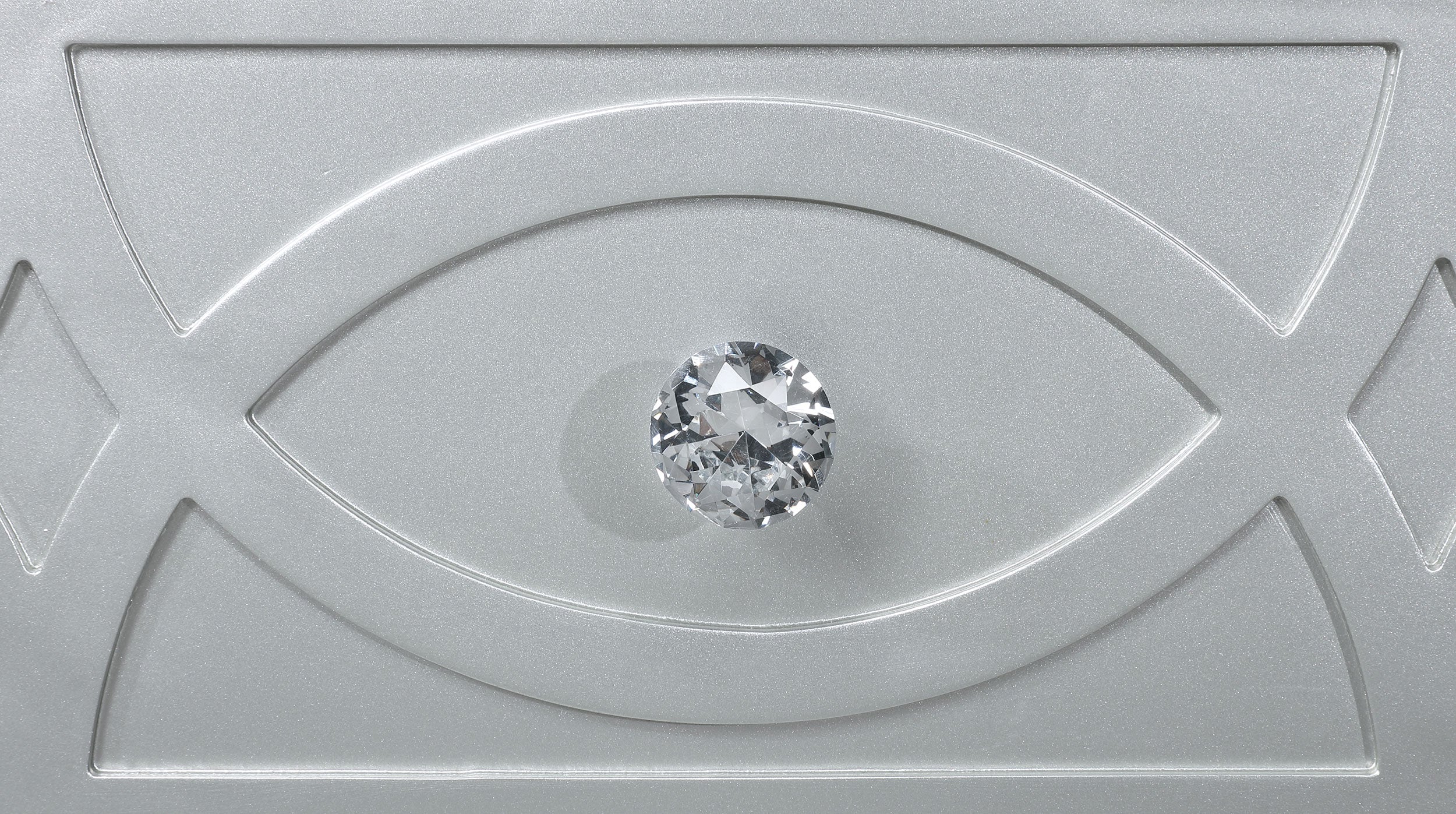 Gunnison 5-drawer Bedroom Chest Silver Metallic