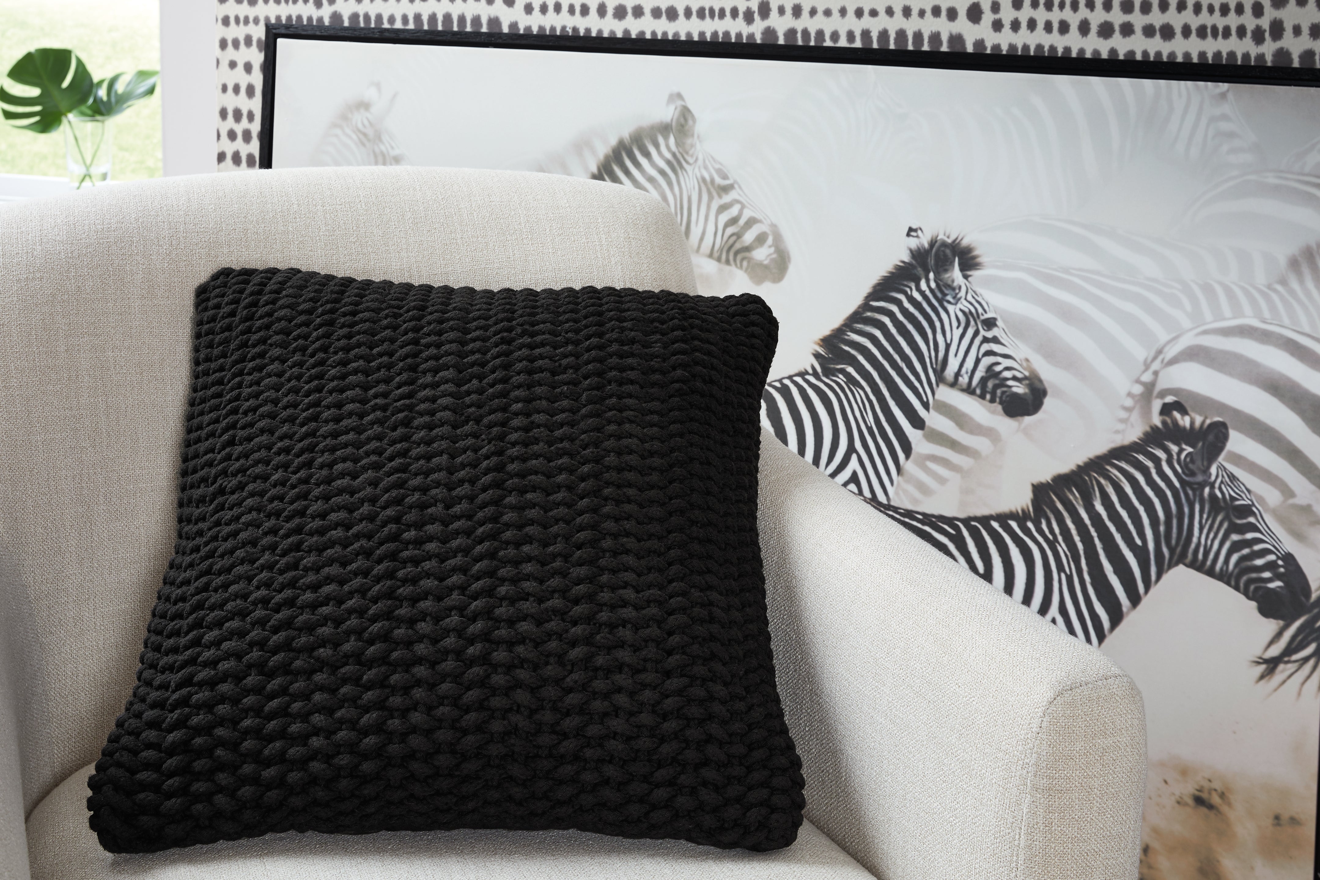 Orleans Furniture - Ashley Furniture - Renemore Pillows - Pillow (4/CS) / Black - A1000475