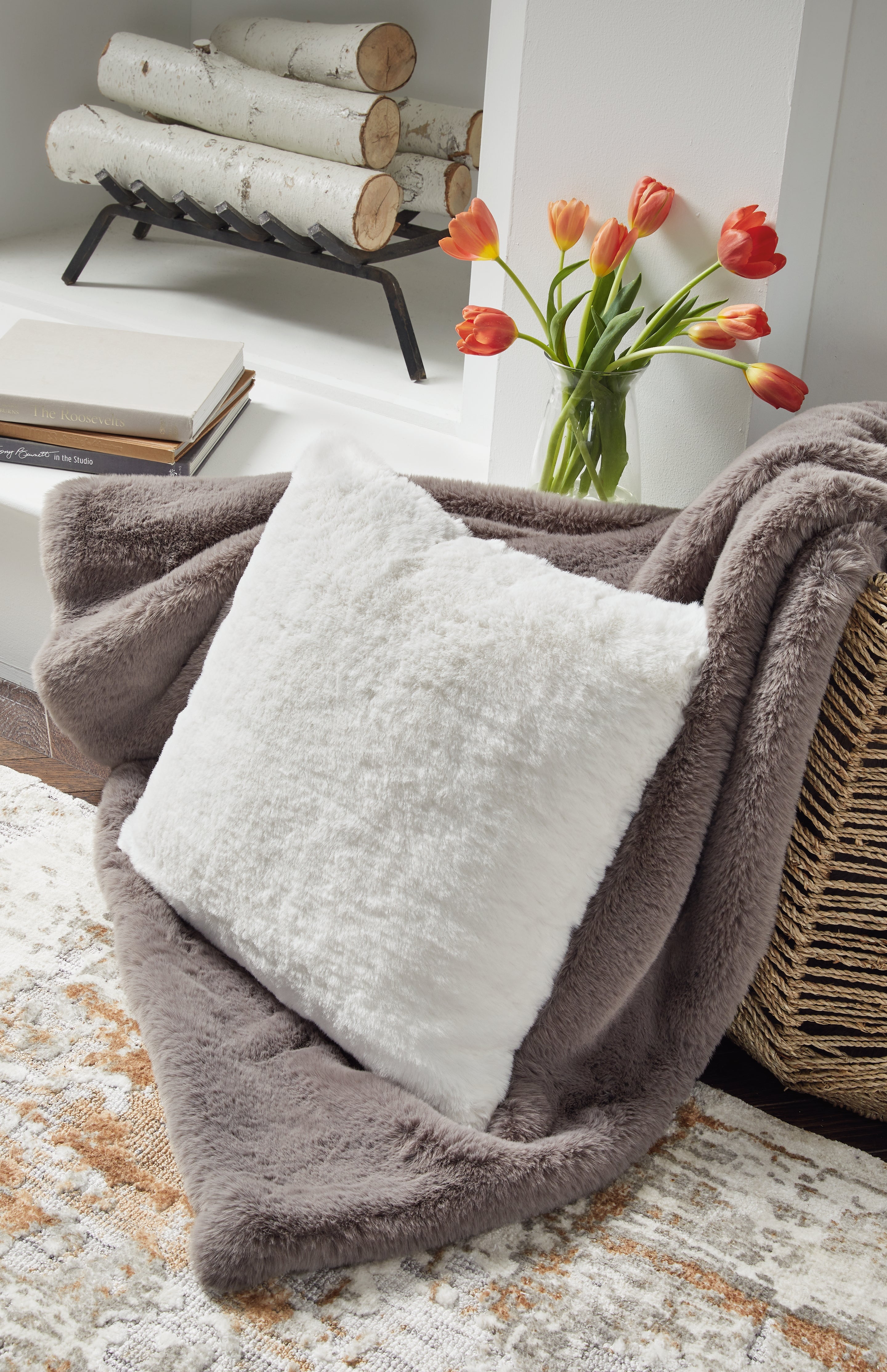 Orleans Furniture - Ashley Furniture - Gariland Pillows - Pillow (4/CS) / White - A1000863