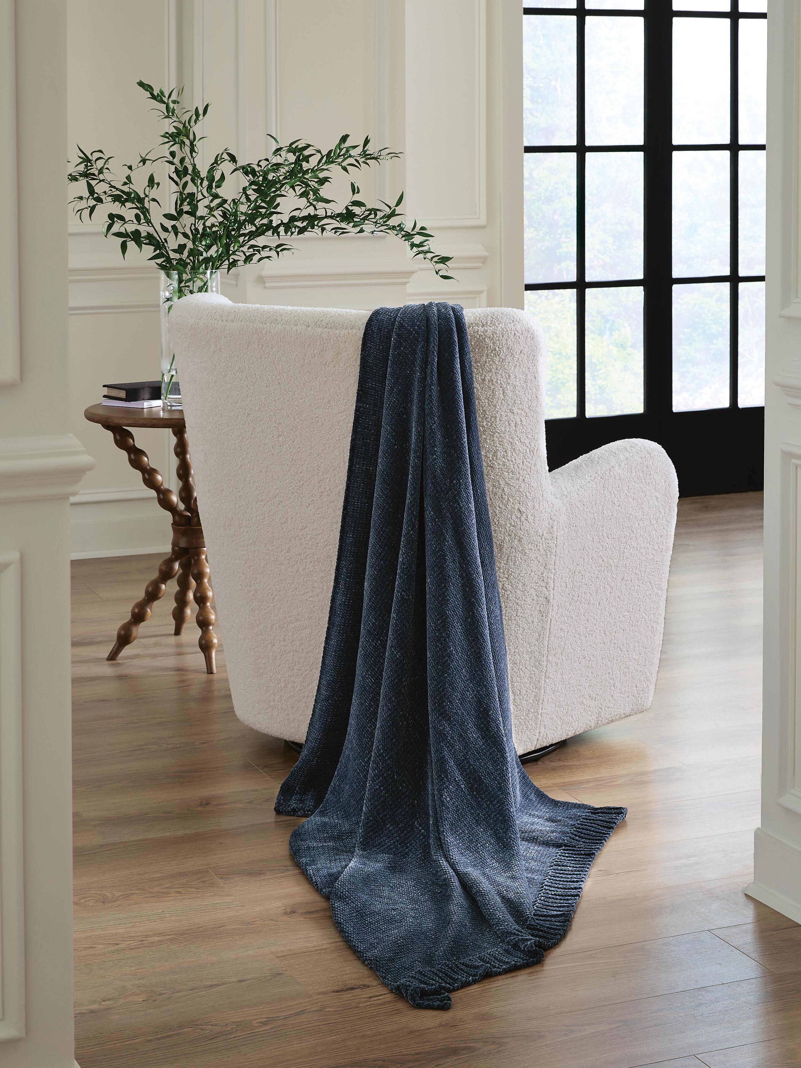 Orleans Furniture - Ashley Furniture - Anawood Throw (Set of 3) - Throw (3/CS) - A1001189
