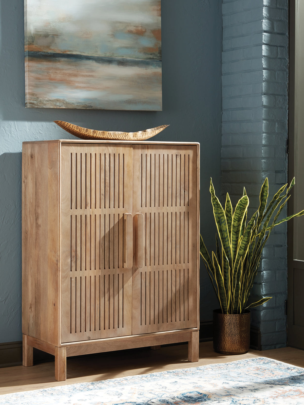 Orleans Furniture - Ashley Furniture - Pellamour Bar Cabinet - Bar Cabinet / Natural Brown - A4000698