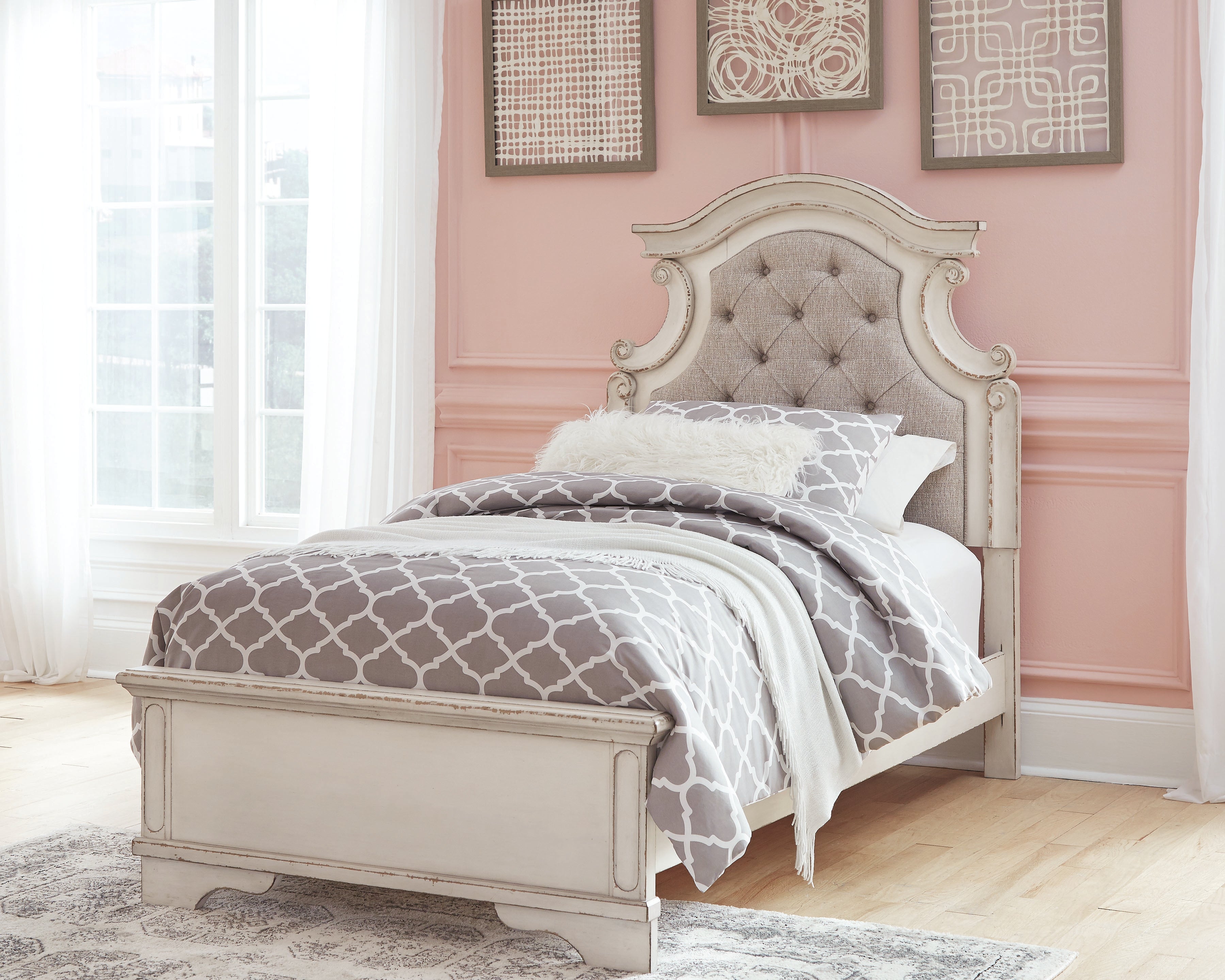 Orleans Furniture - Ashley Furniture - Realyn Bedroom - Twin Panel Bed / Chipped White - B743B13