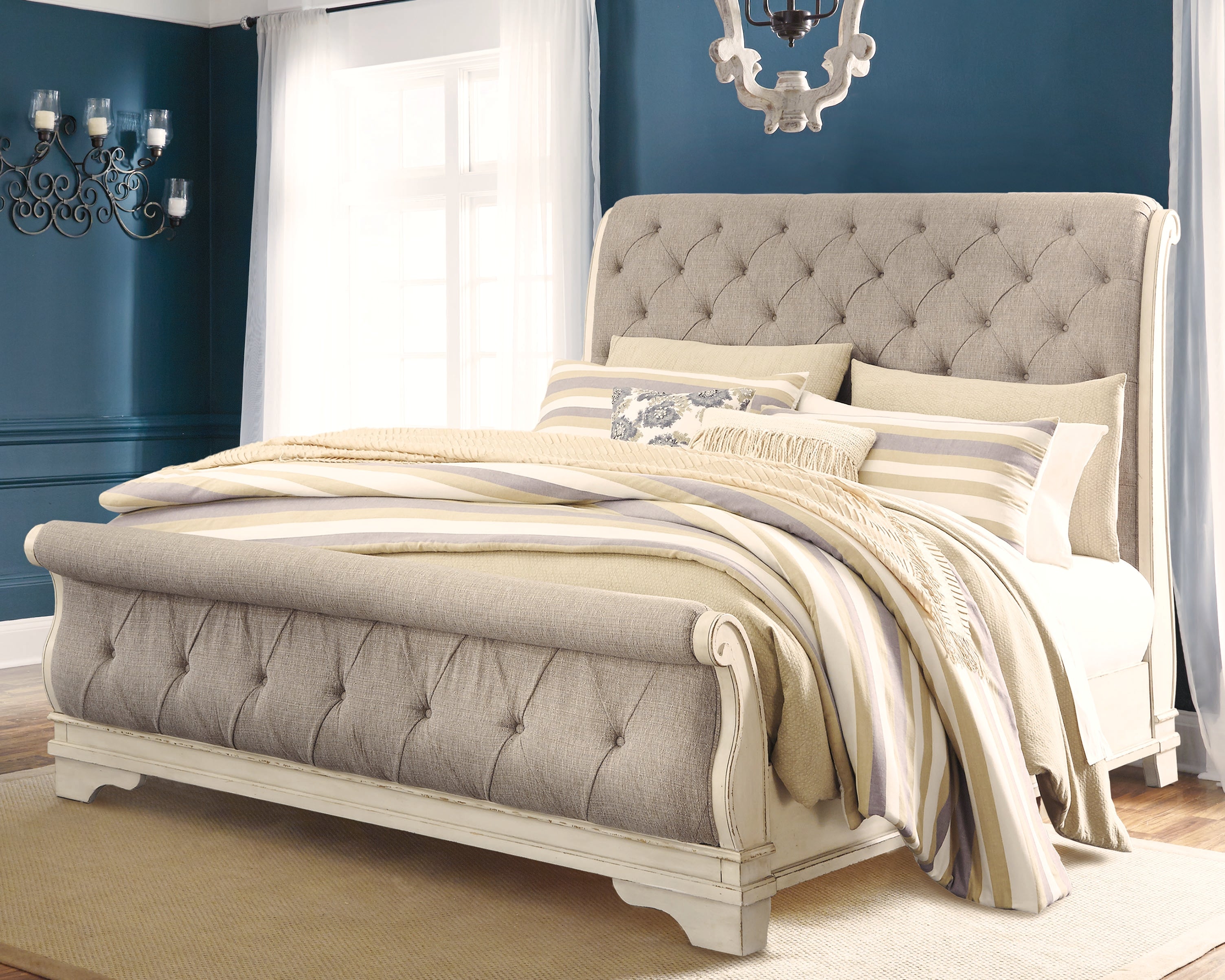 Orleans Furniture - Ashley Furniture - Realyn Bedroom - Queen Sleigh Bed / Chipped White - B743B4