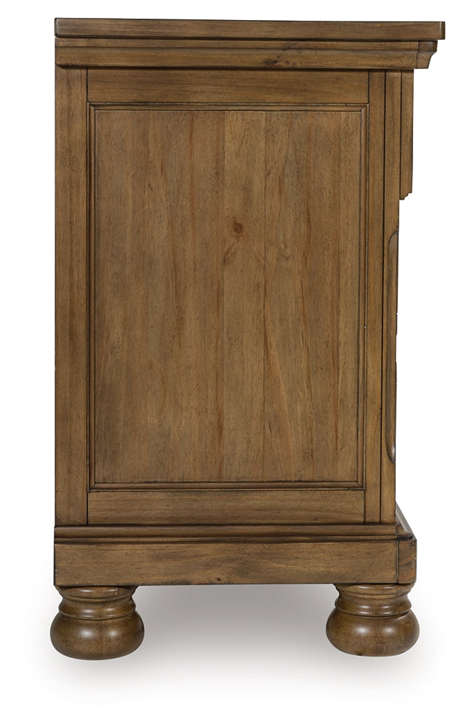 Feddinger Bedroom
