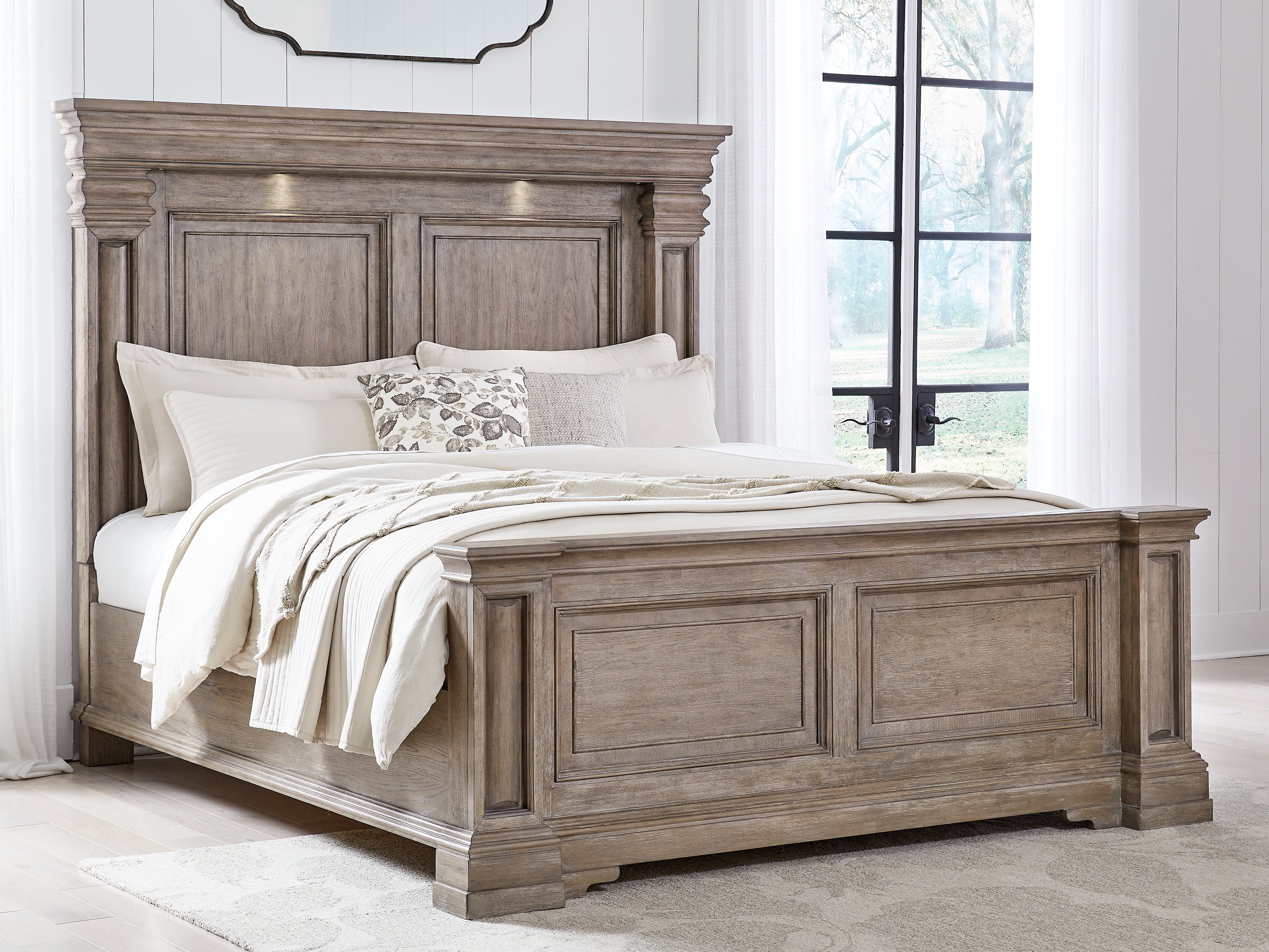 Orleans Furniture - Ashley Furniture - Blairhurst Bedroom - King Panel Bed / Light Grayish Brown - B916B4