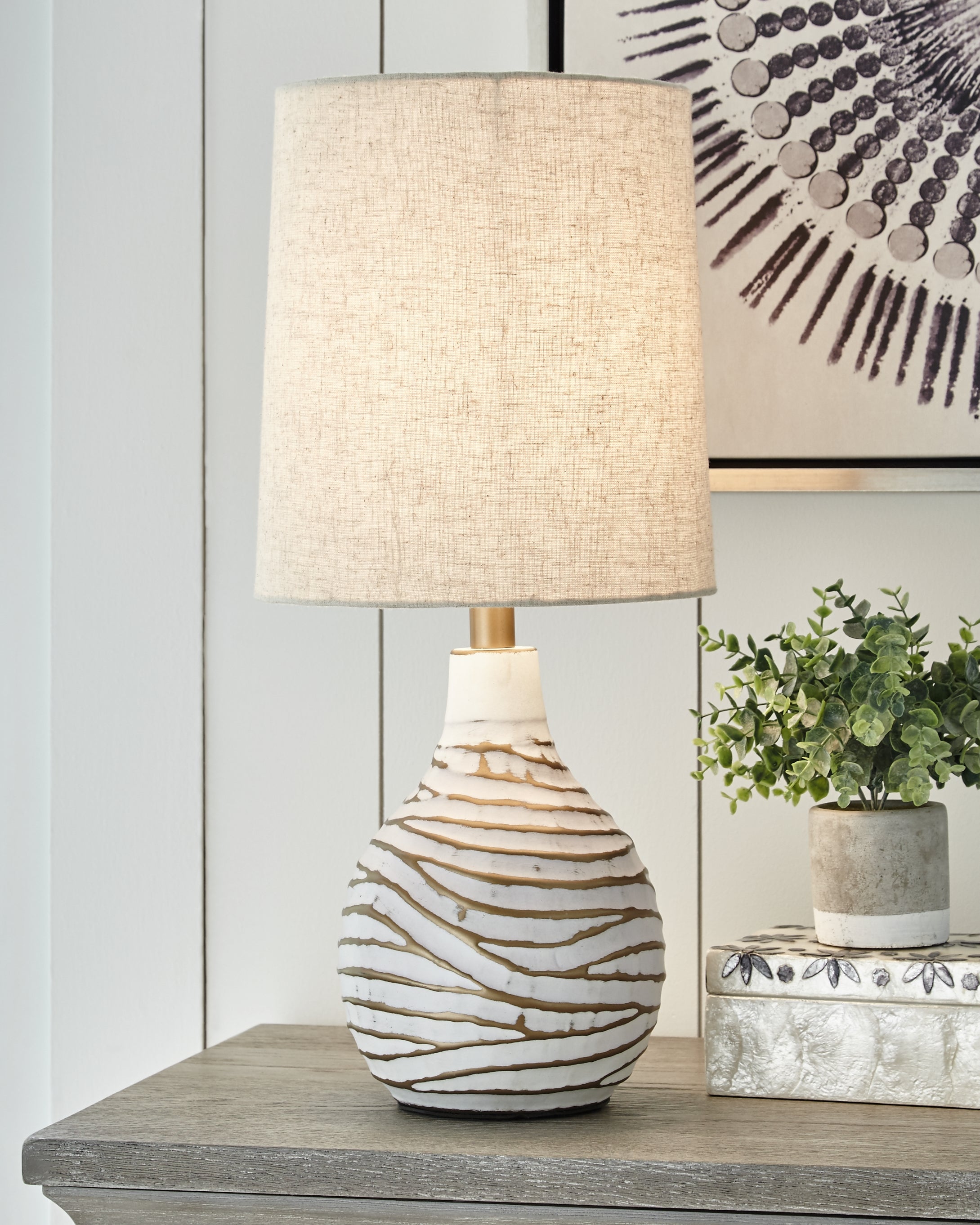 Orleans Furniture - Ashley Furniture - Aleela Lighting - Table Lamp (Set of 2) / White/Gold Finish - L204194X2