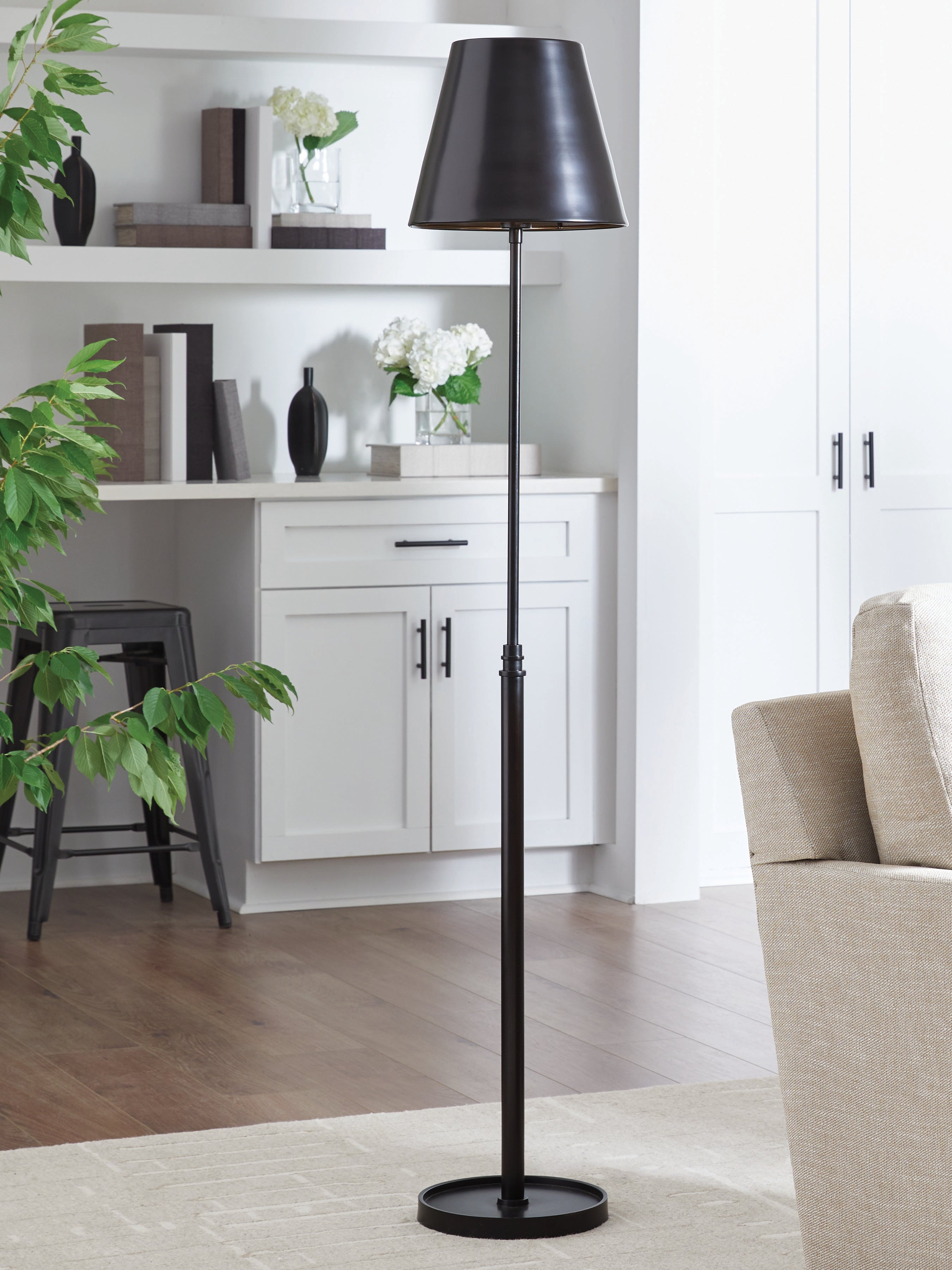 Orleans Furniture - Ashley Furniture - Wimner Lighting - Metal Floor Lamp (1/CN) / Antique Bronze Finish - L208461