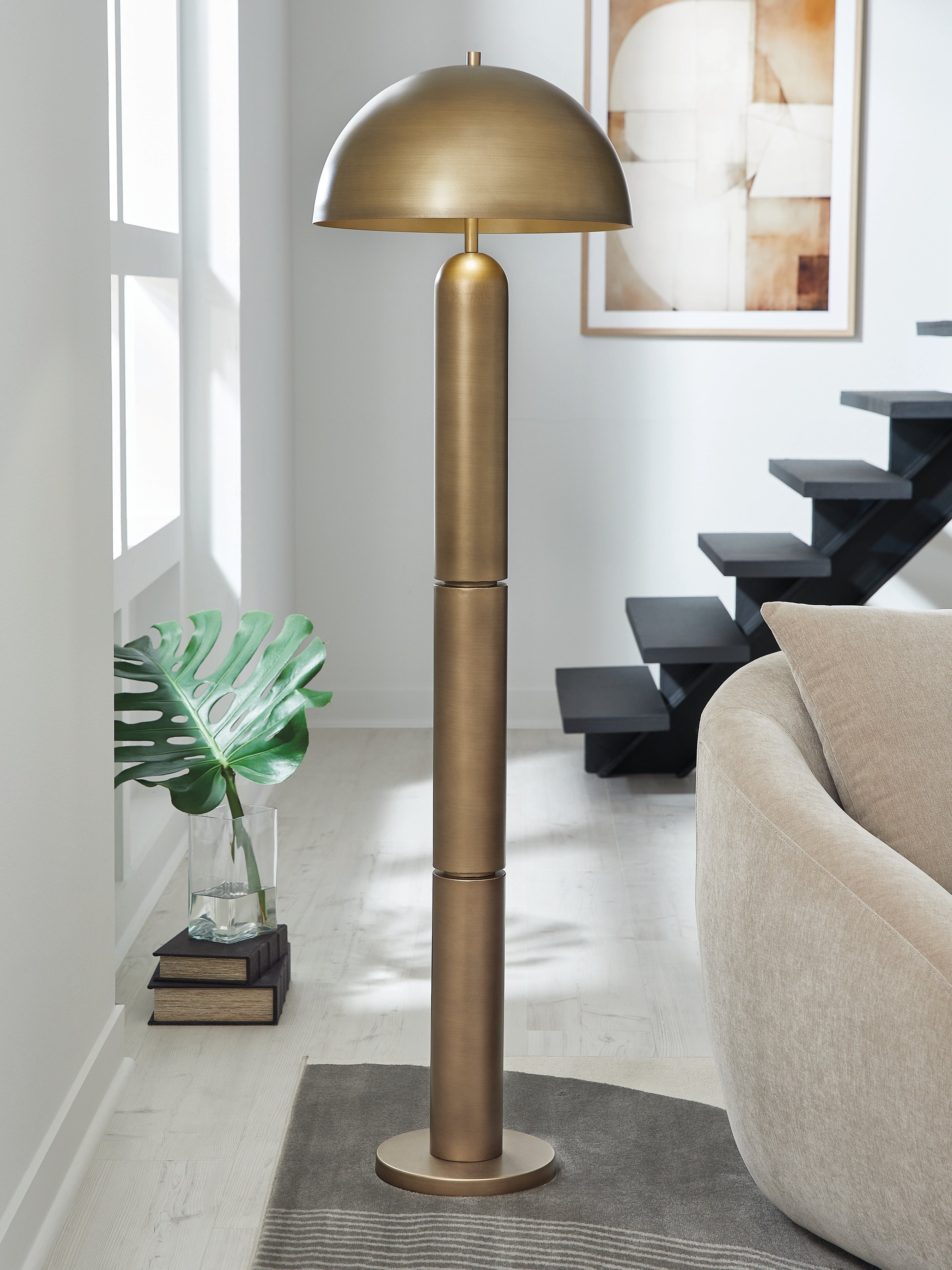 Orleans Furniture - Ashley Furniture - Wendfield Lighting - Metal Floor Lamp (1/CN) / Antique Gold Finish - L208511