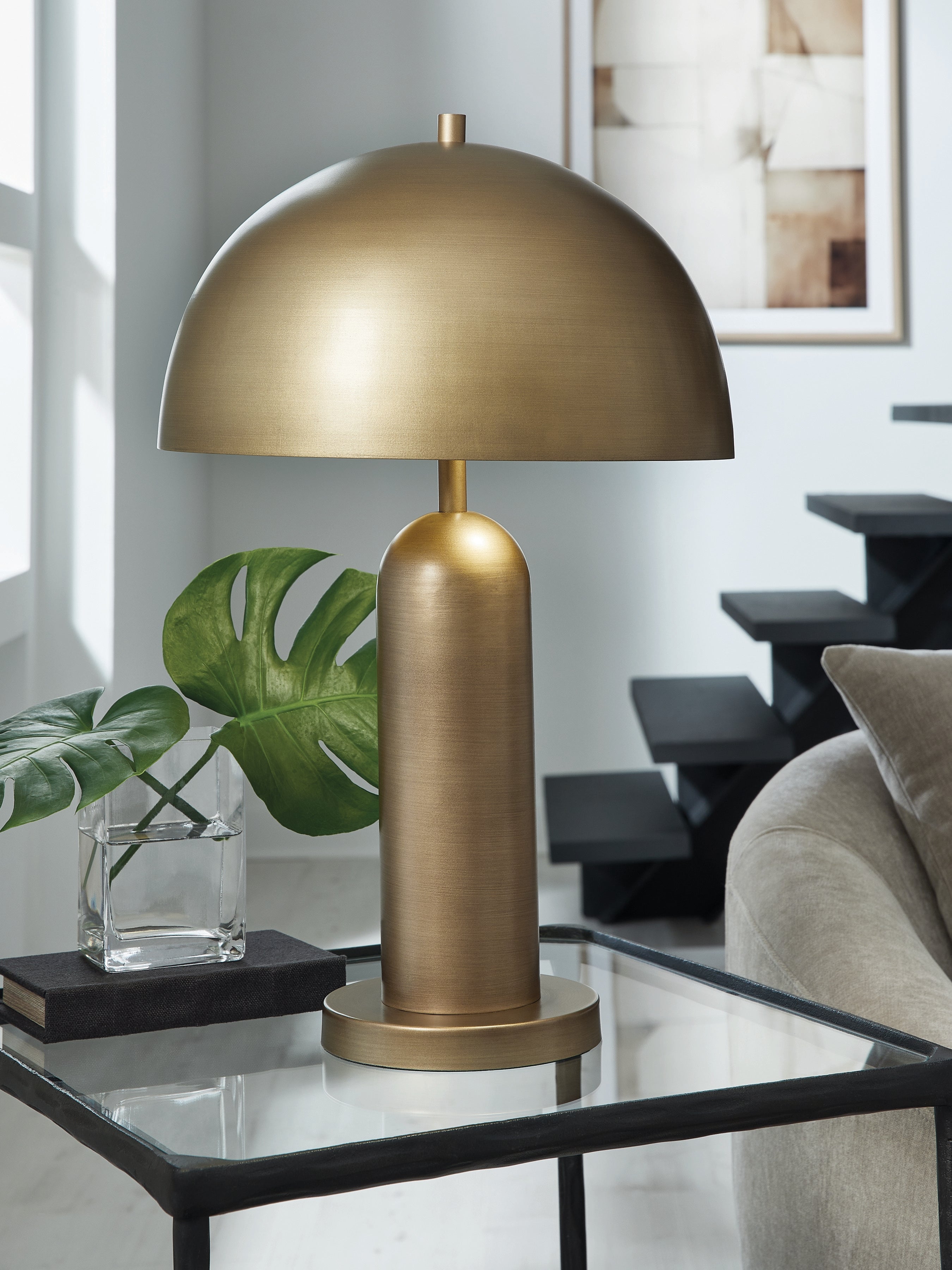 Orleans Furniture - Ashley Furniture - Wendfield Lighting - Metal Table Lamp (1/CN) / Antique Gold Finish - L208514