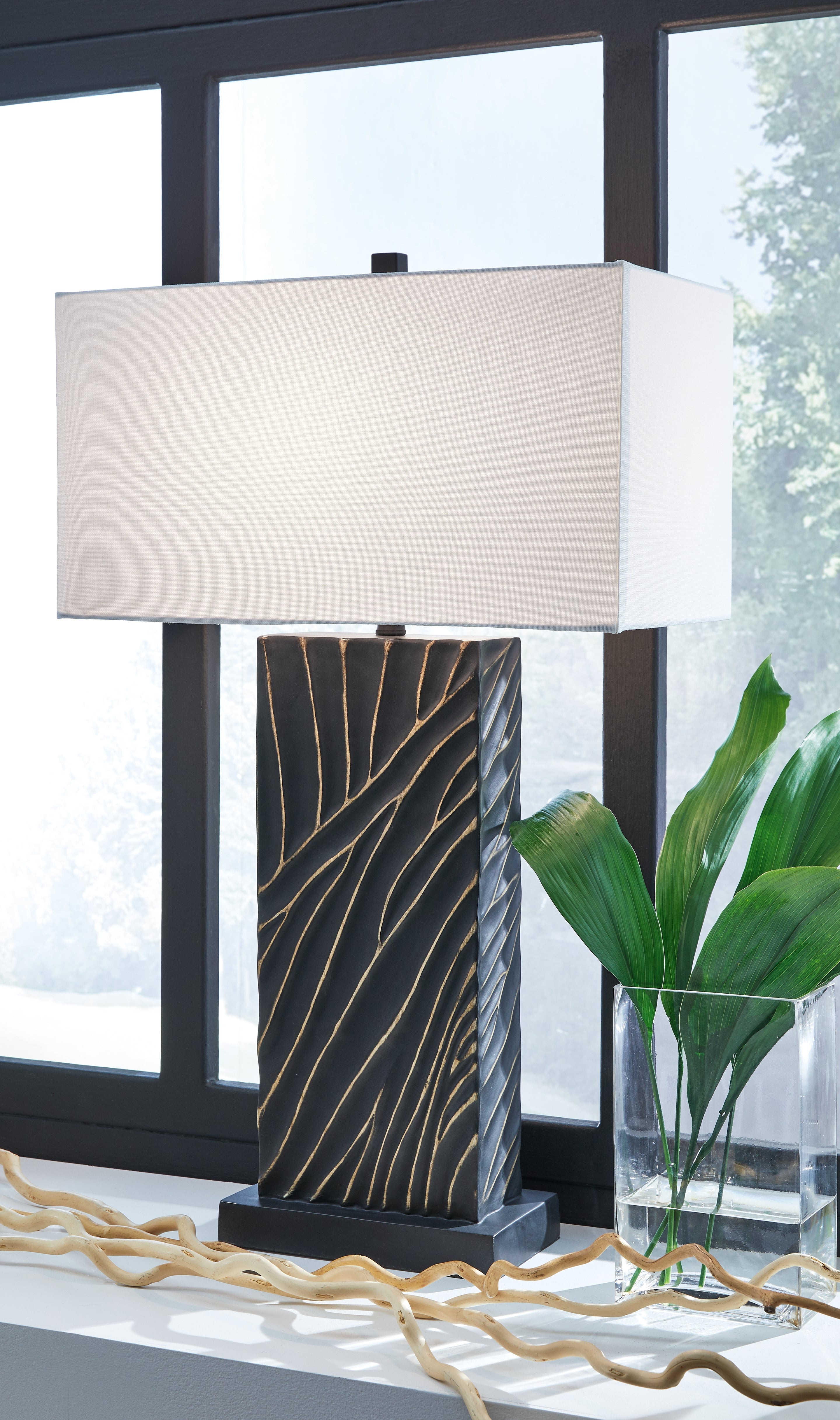 Orleans Furniture - Ashley Furniture - Bartlen Lighting - 2-Piece Lamp Set / Black/Gold Finish - L235774X2