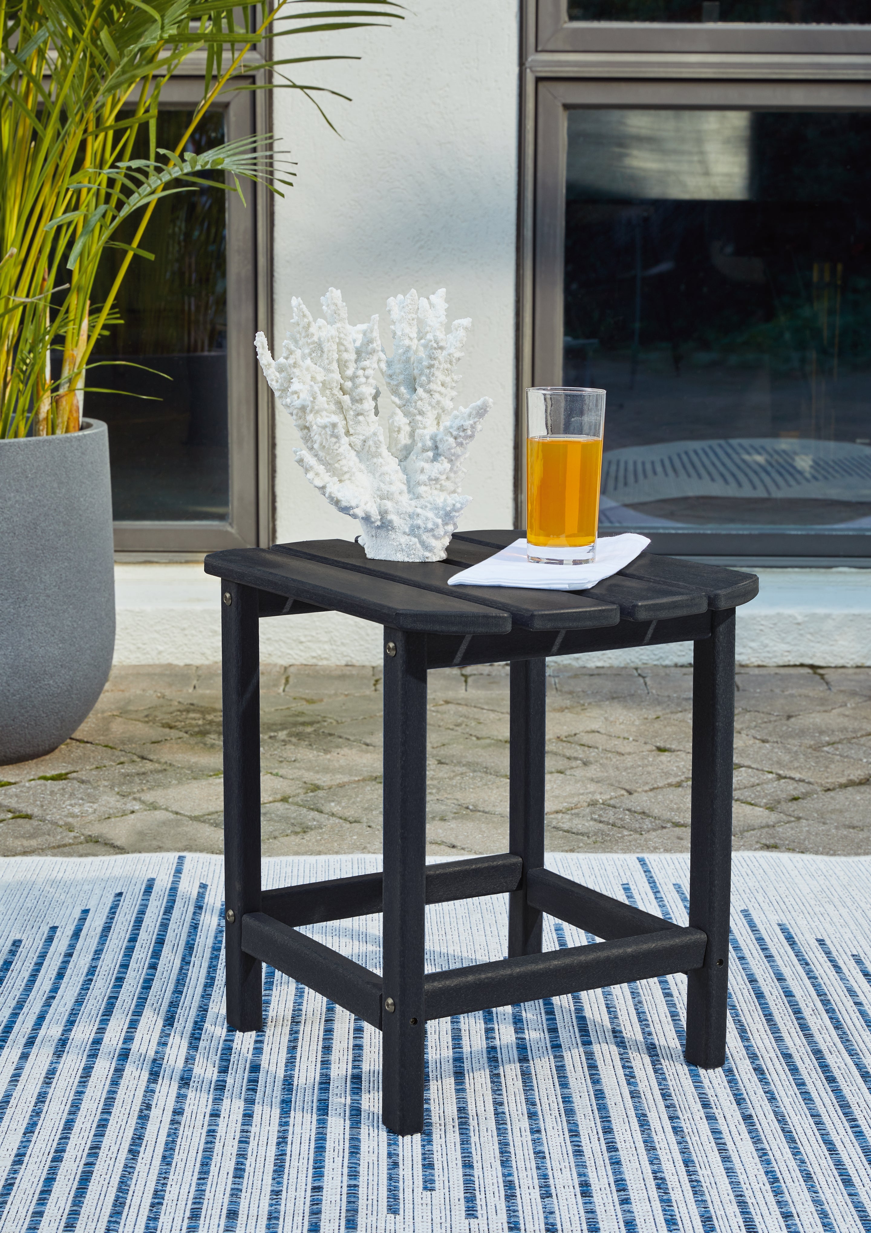 Orleans Furniture - Ashley Furniture - Sundown Treasure Outdoor - End Table / Black - P008-703