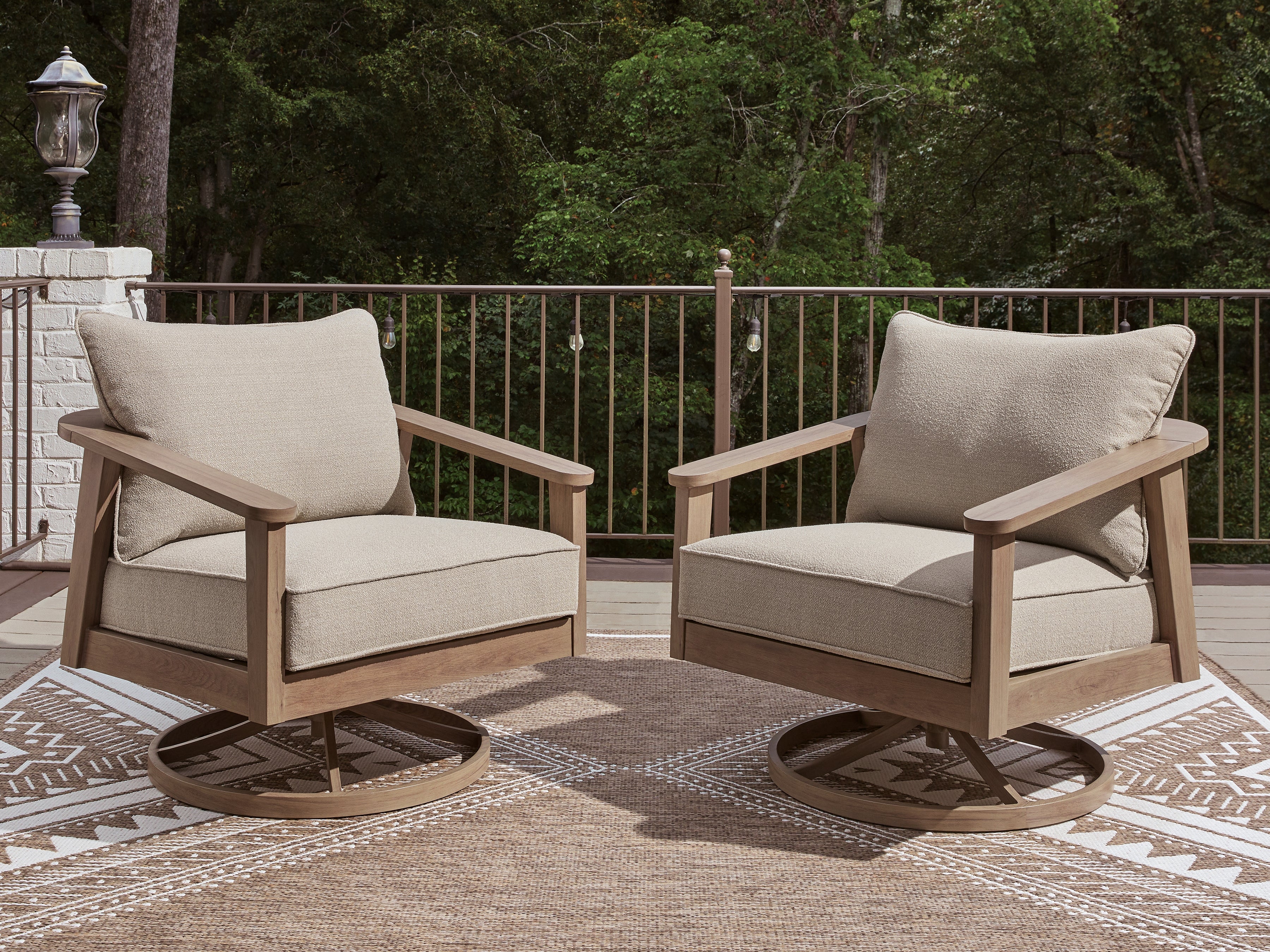 Orleans Furniture - Ashley Furniture - Harmony Headlands Outdoor - Swivel Lounge w/ Cushion / Natural/Gray - PCP428-821