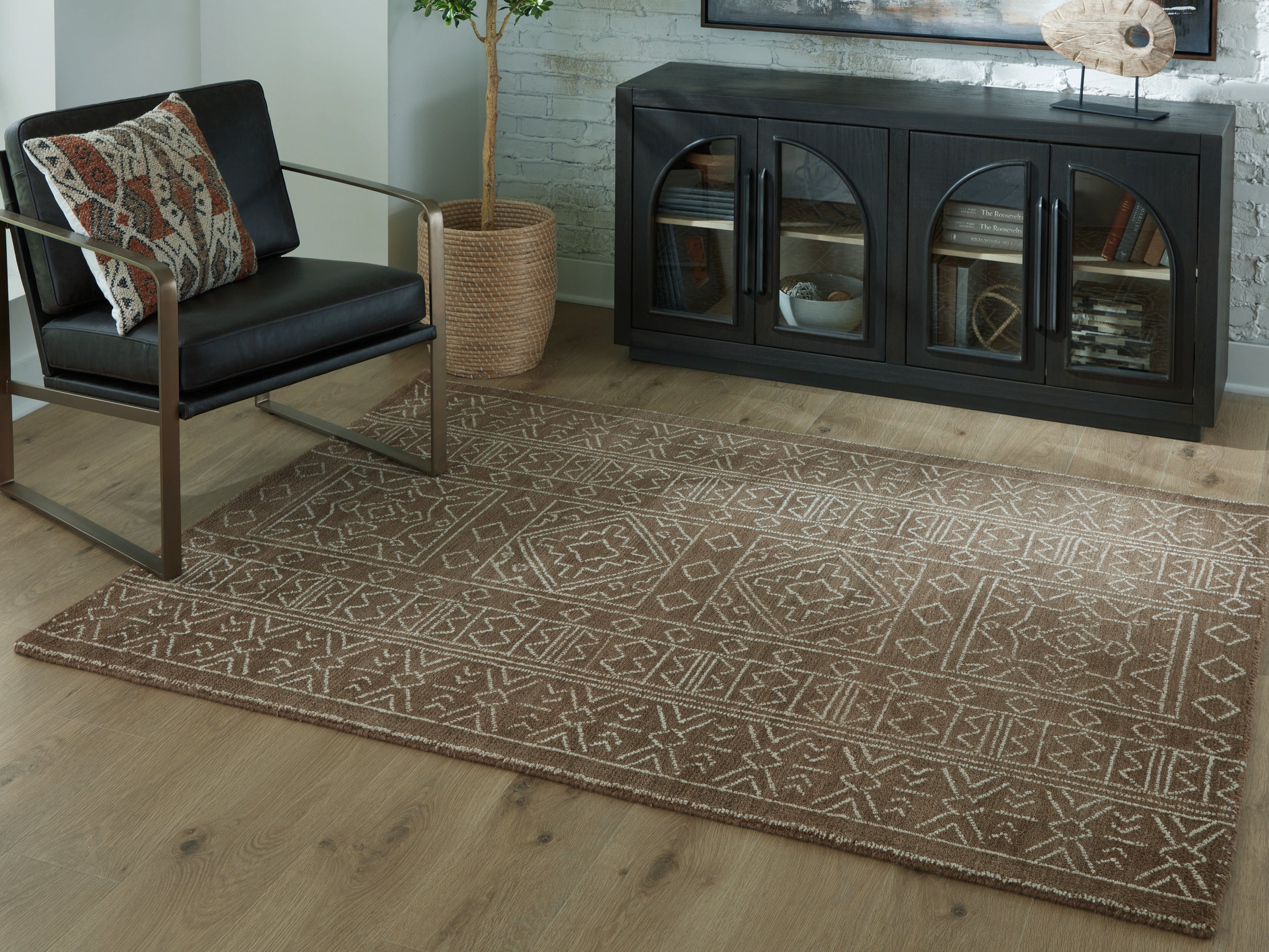 Orleans Furniture - Ashley Furniture - Merrittman Rug - 5' x 7' Area Rug / Brown/Ivory - R407702