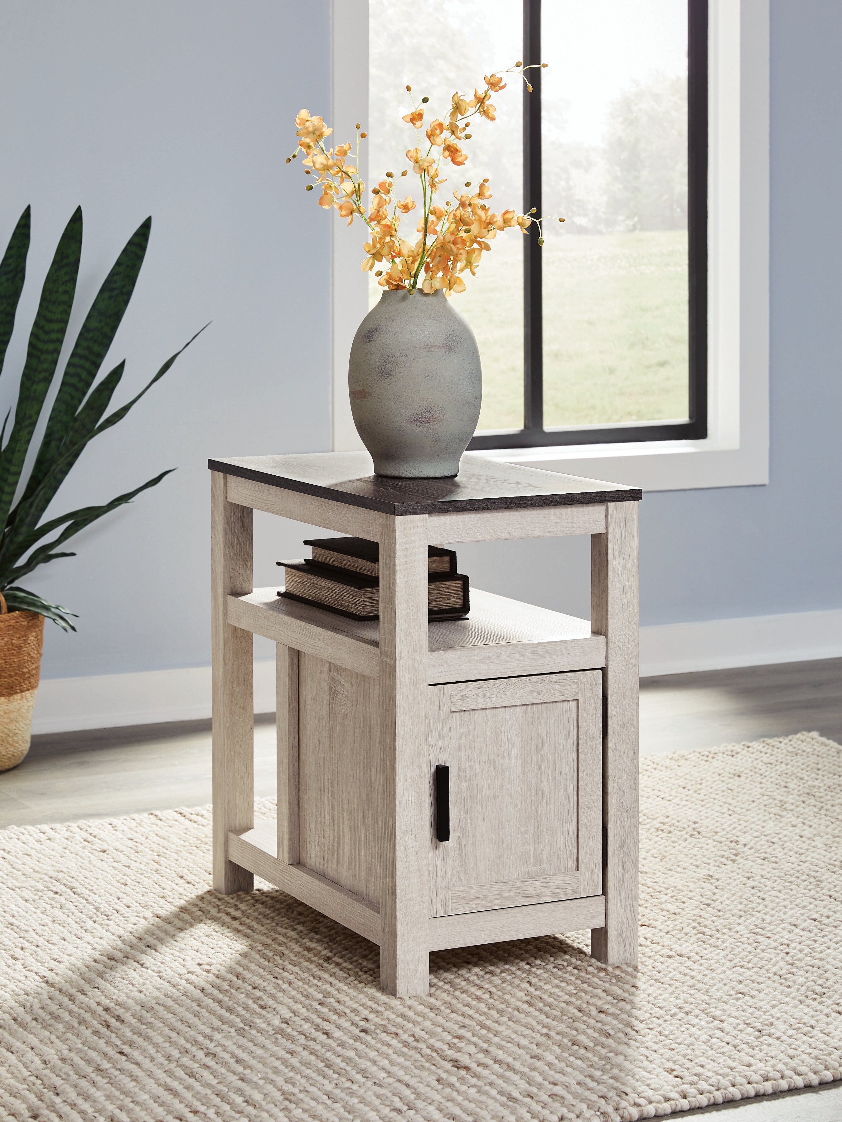 Orleans Furniture - Ashley Furniture - Fendenmore Chairside End Table - Chair Side End Table / Two-tone - T190-217