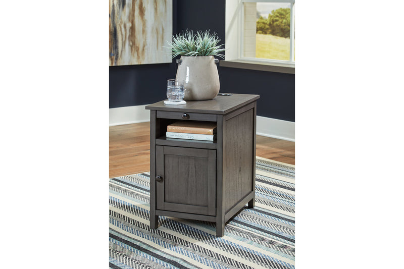 Load image into Gallery viewer, Treytown End Table
