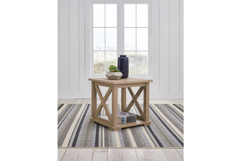 Load image into Gallery viewer, Elmferd End Table
